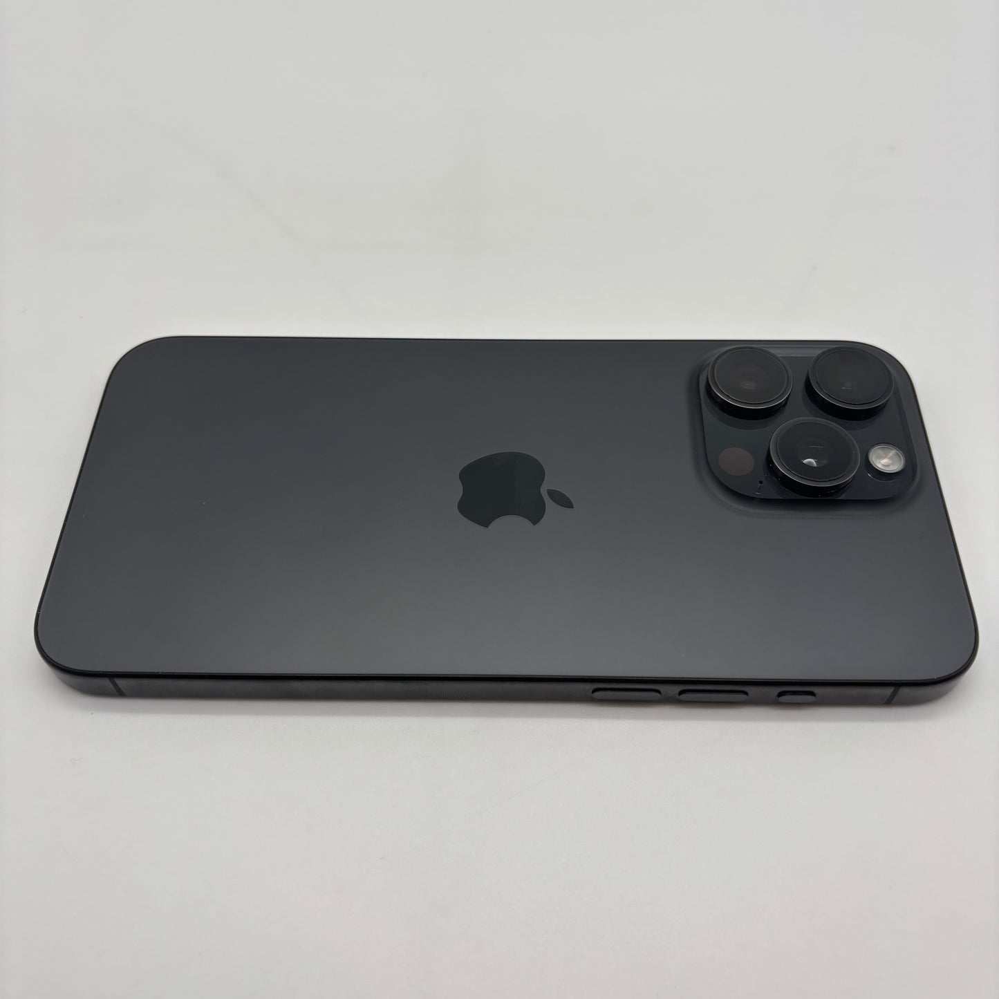 Factory Unlocked Apple iPhone 15 Pro Max 256GB Black Titanium MU663LL/A