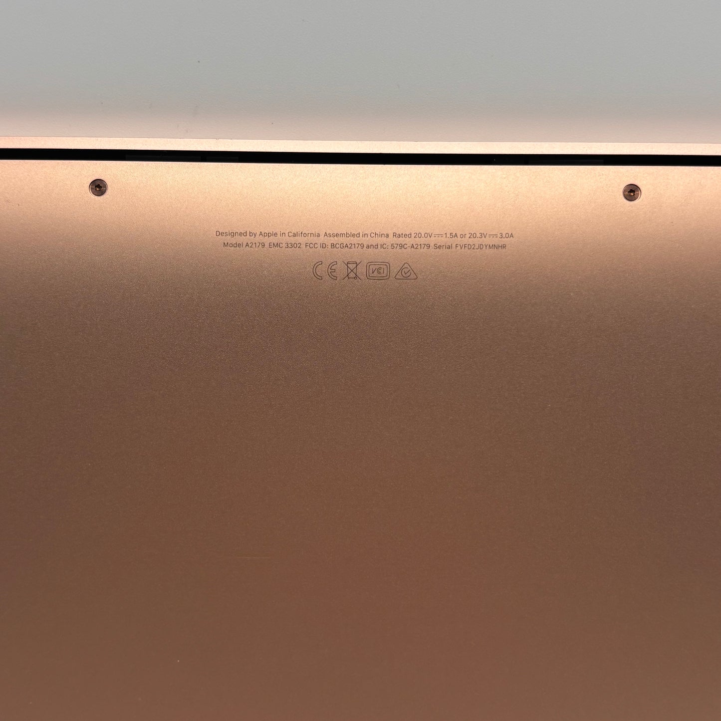 2020 Apple MacBook Air 13.3" i3 1.1GHz 8GB RAM 256GB SSD Gold A2179