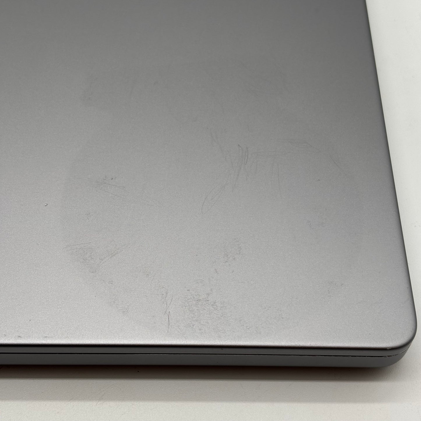 2021 Apple MacBook Pro 16" M1 Pro 16C GPU 3.2GHz 16GB RAM 512GB SSD A2485