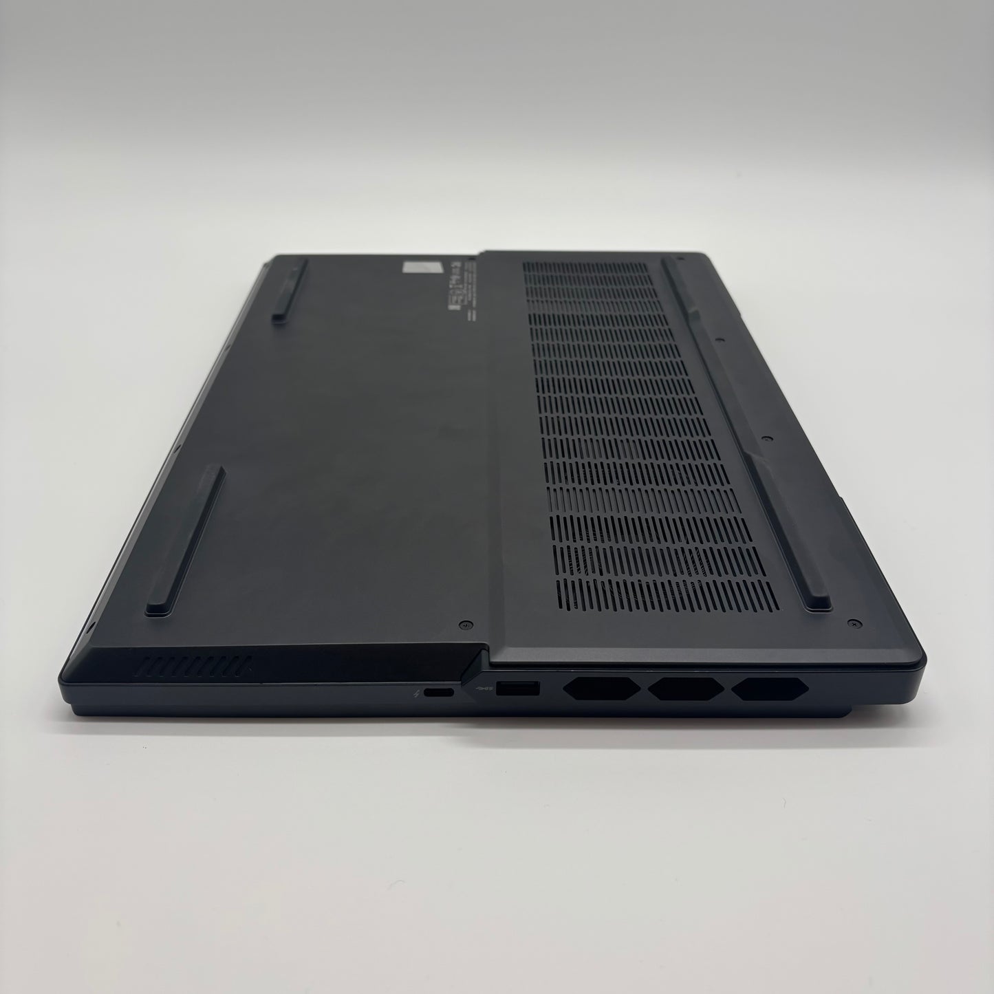 Lenovo Legion Pro 7 i9-13900HX 2.20 GHz 32GB RAM 1TB SSD GeForce RTX 4080