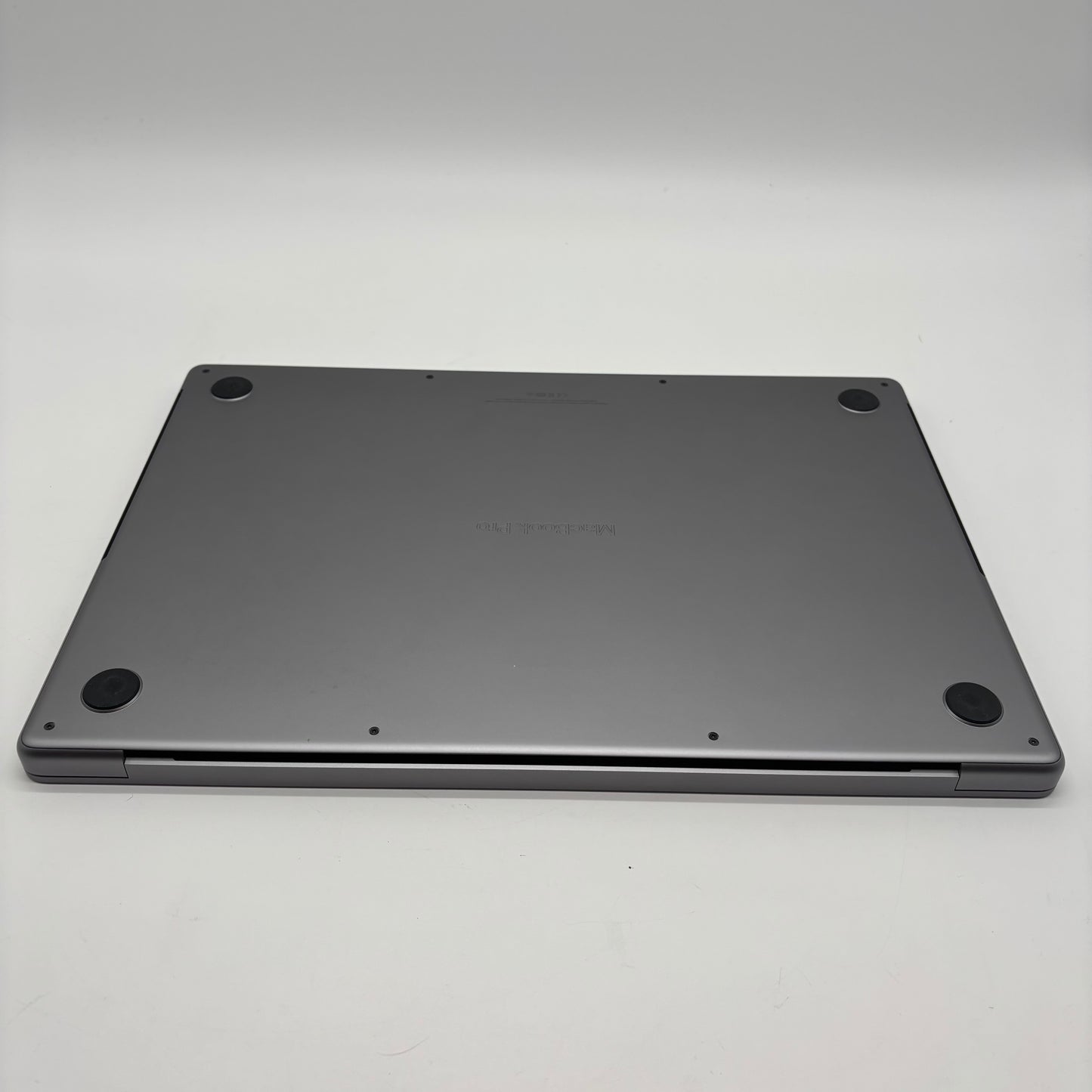 2021 Apple MacBook Pro 16" M1 Max 10C GPU 3.2GHz 32GB RAM 1TB SSD A2485