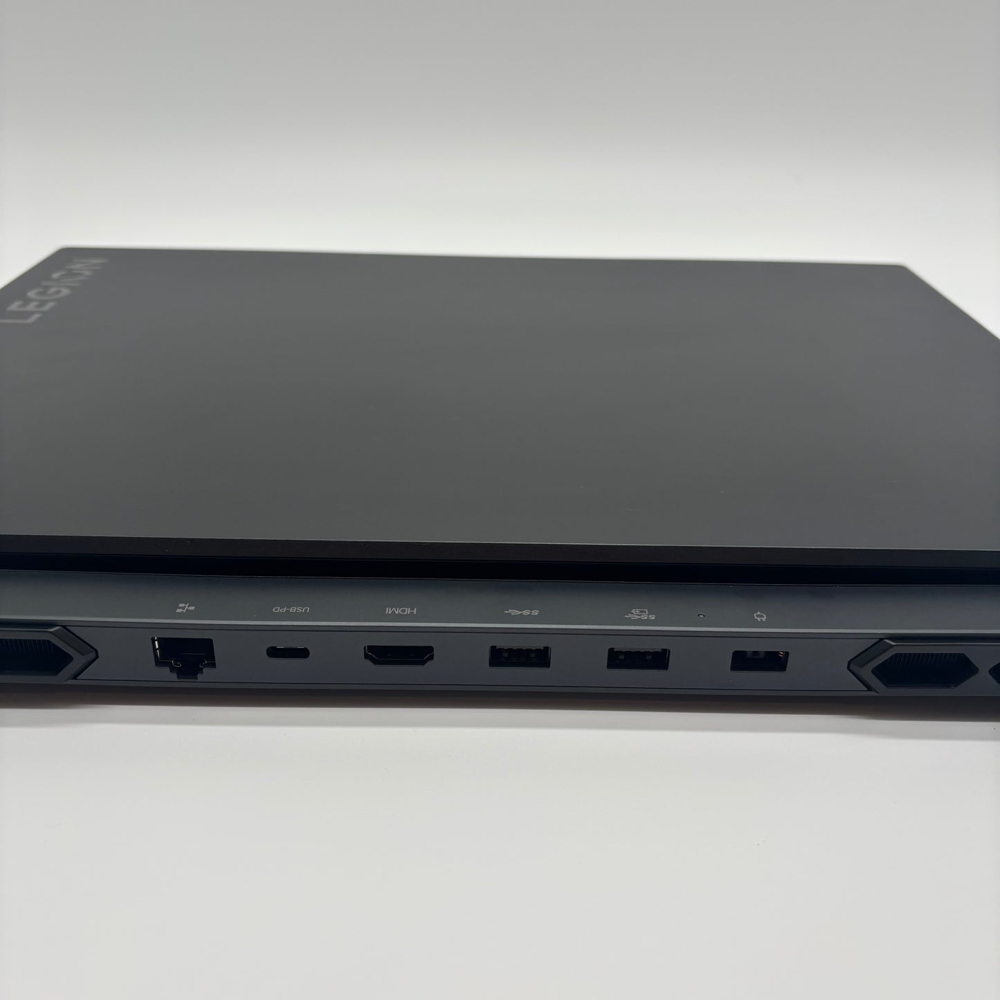 Lenovo Legion Pro 7 i9-13900HX 2.20 GHz 32GB RAM 1TB SSD GeForce RTX 4080