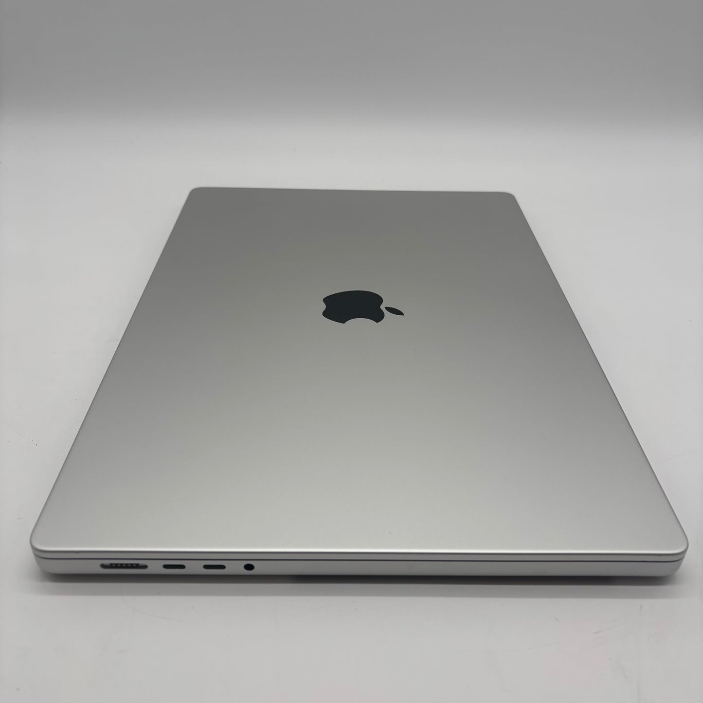 2021 Apple MacBook Pro 16" M1 Pro 3.2GHz 16GB RAM 512GB SSD Silver