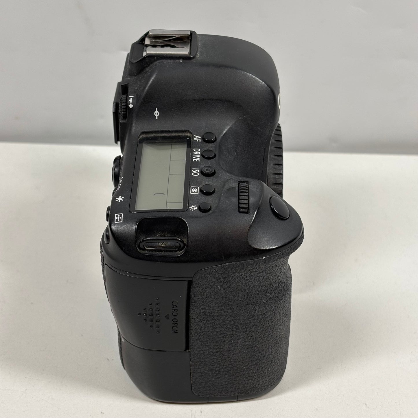 Canon EOS 6D 20.2MP 30-1/4000 Shutter Count Digital SLR Camera