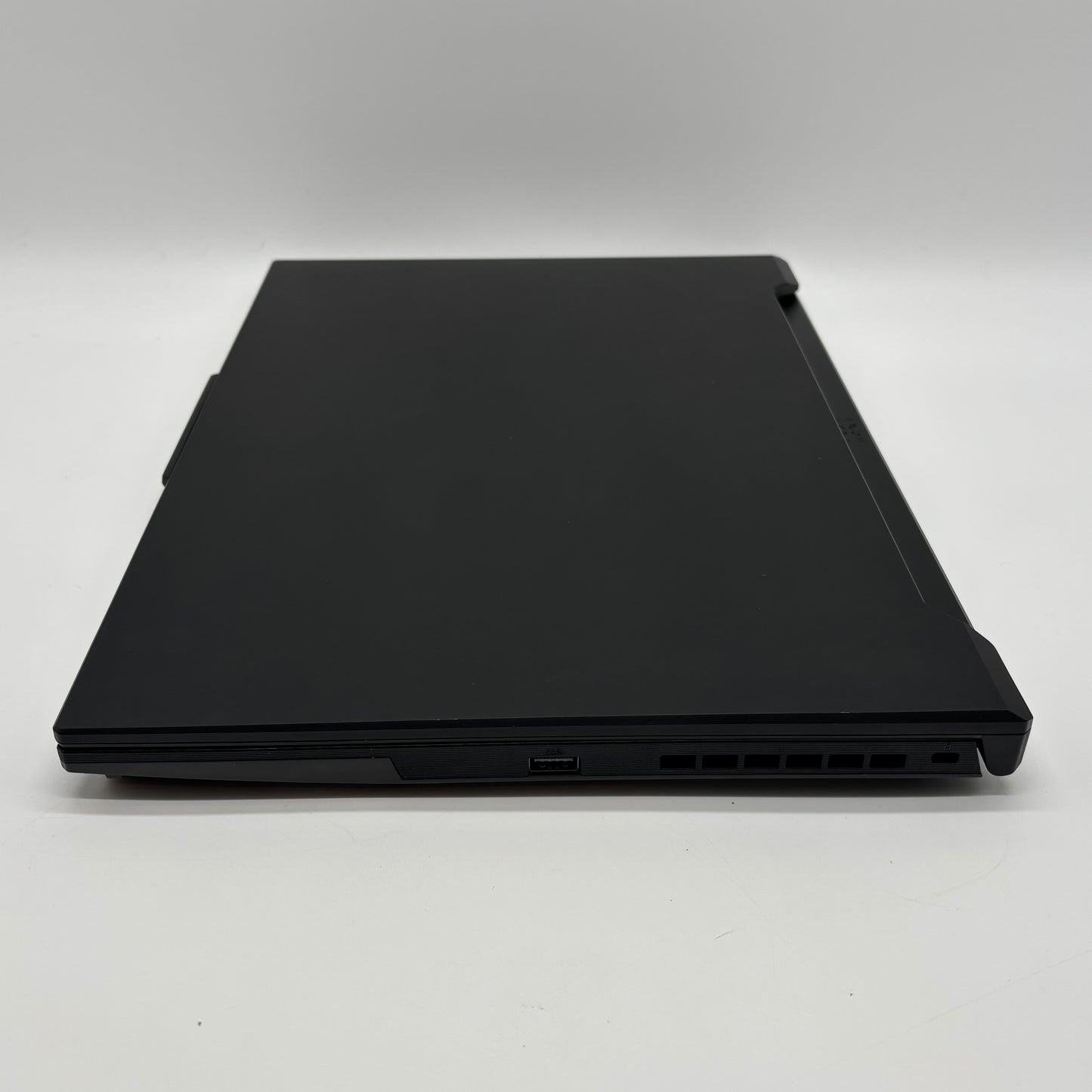 ASUS TUF A16 FA617NT 16" Ryzen 7 7735HS 3.2GHz 16GB RAM 512GB SSD RX 7700s