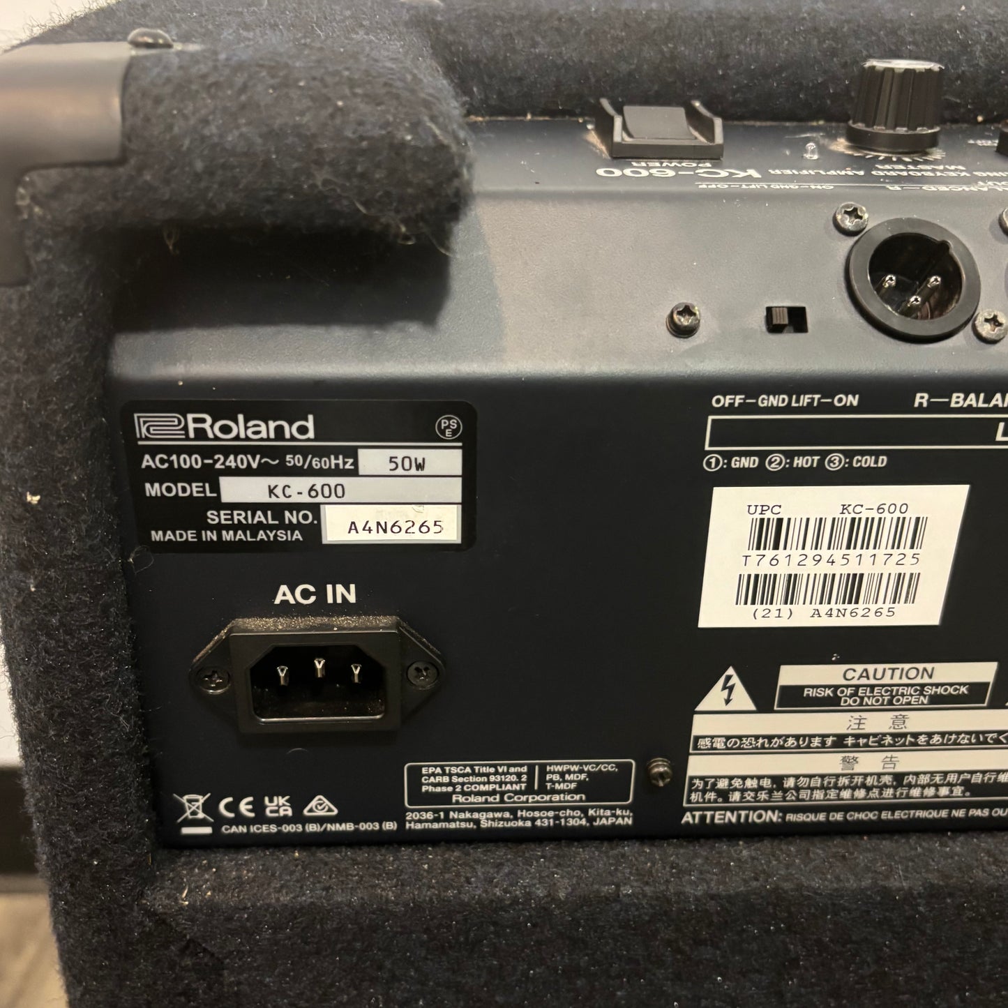 Roland KC 600 Stereo Mixing Keyboard Amplifier KC 600