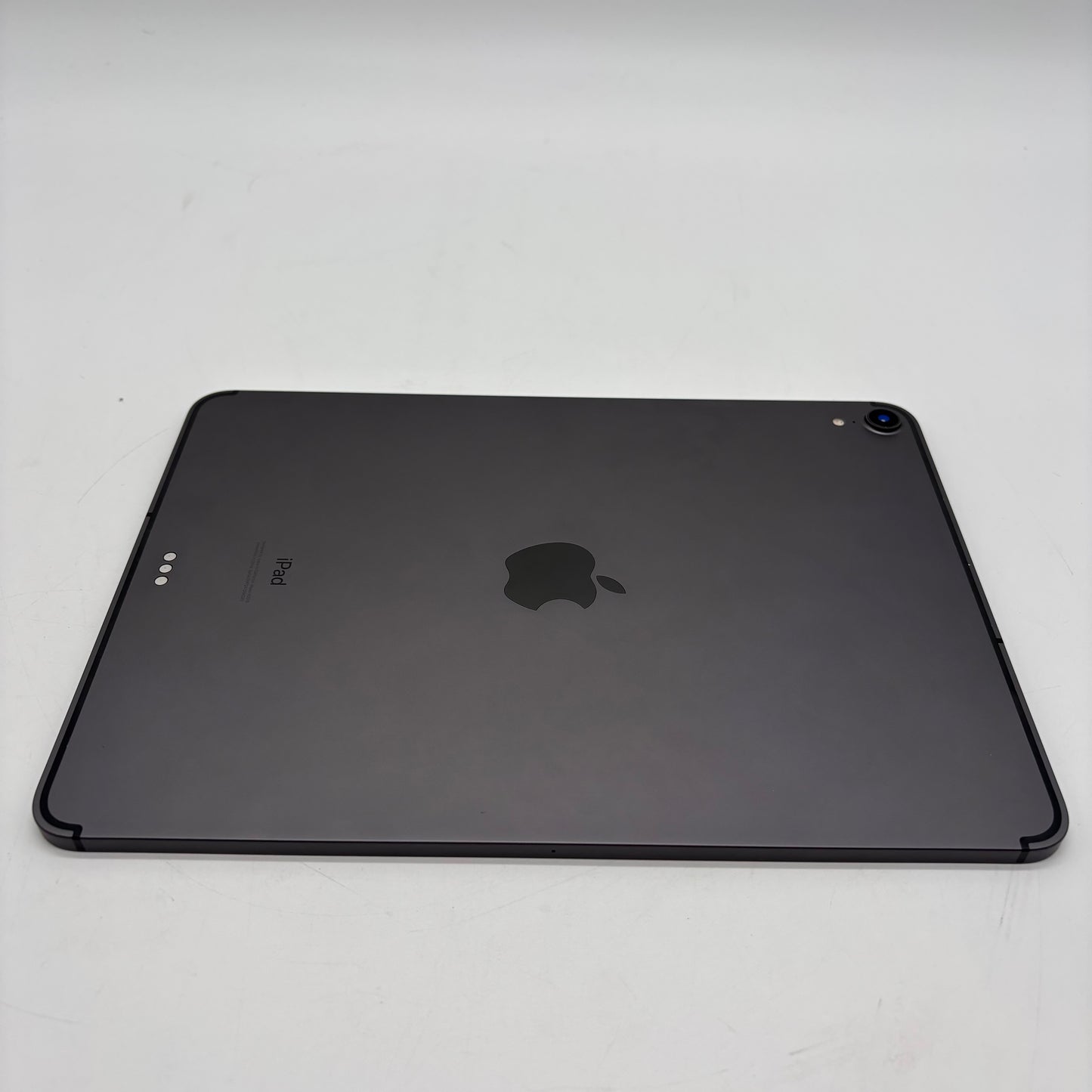 Unlocked Apple iPad Pro 11" 1st Gen 64GB Space Gray MU0P2LL/A