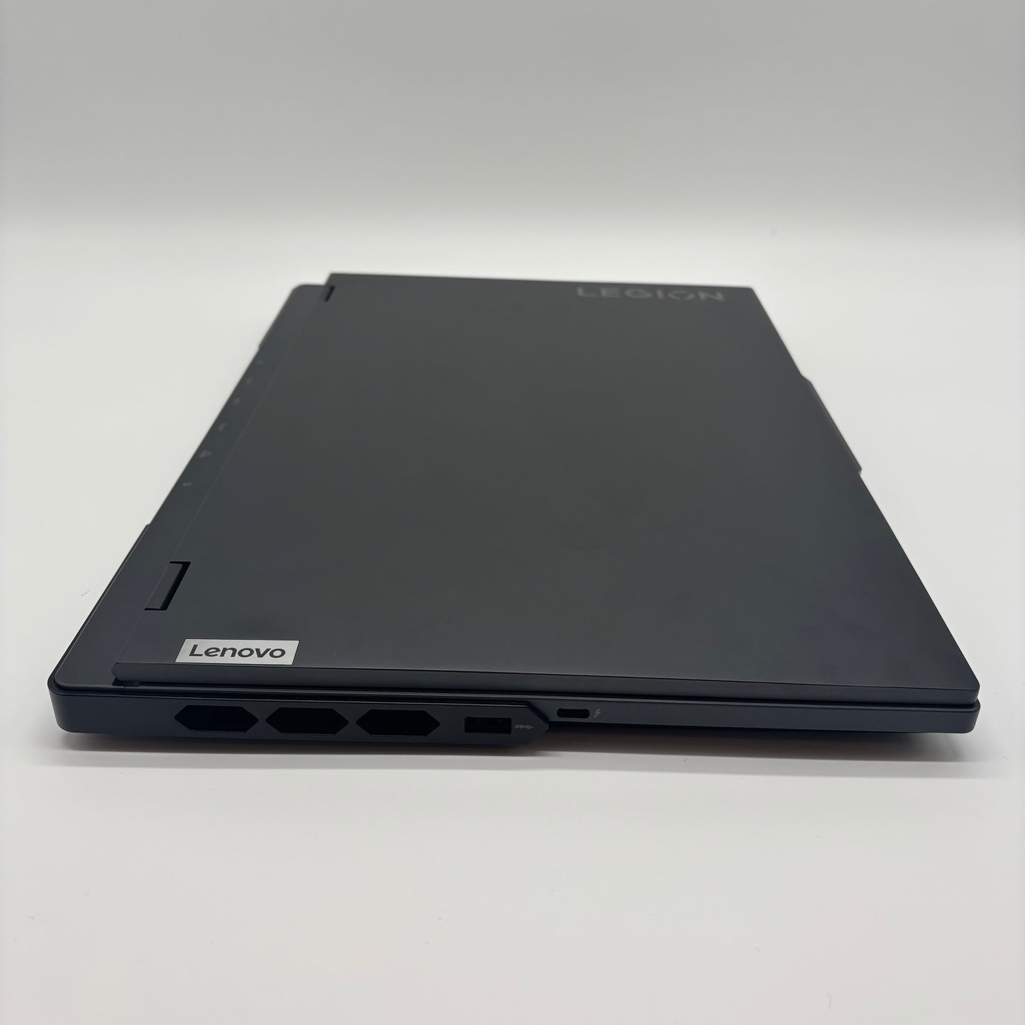 Lenovo Legion Pro 7 i9-13900HX 2.20 GHz 32GB RAM 1TB SSD GeForce RTX 4080