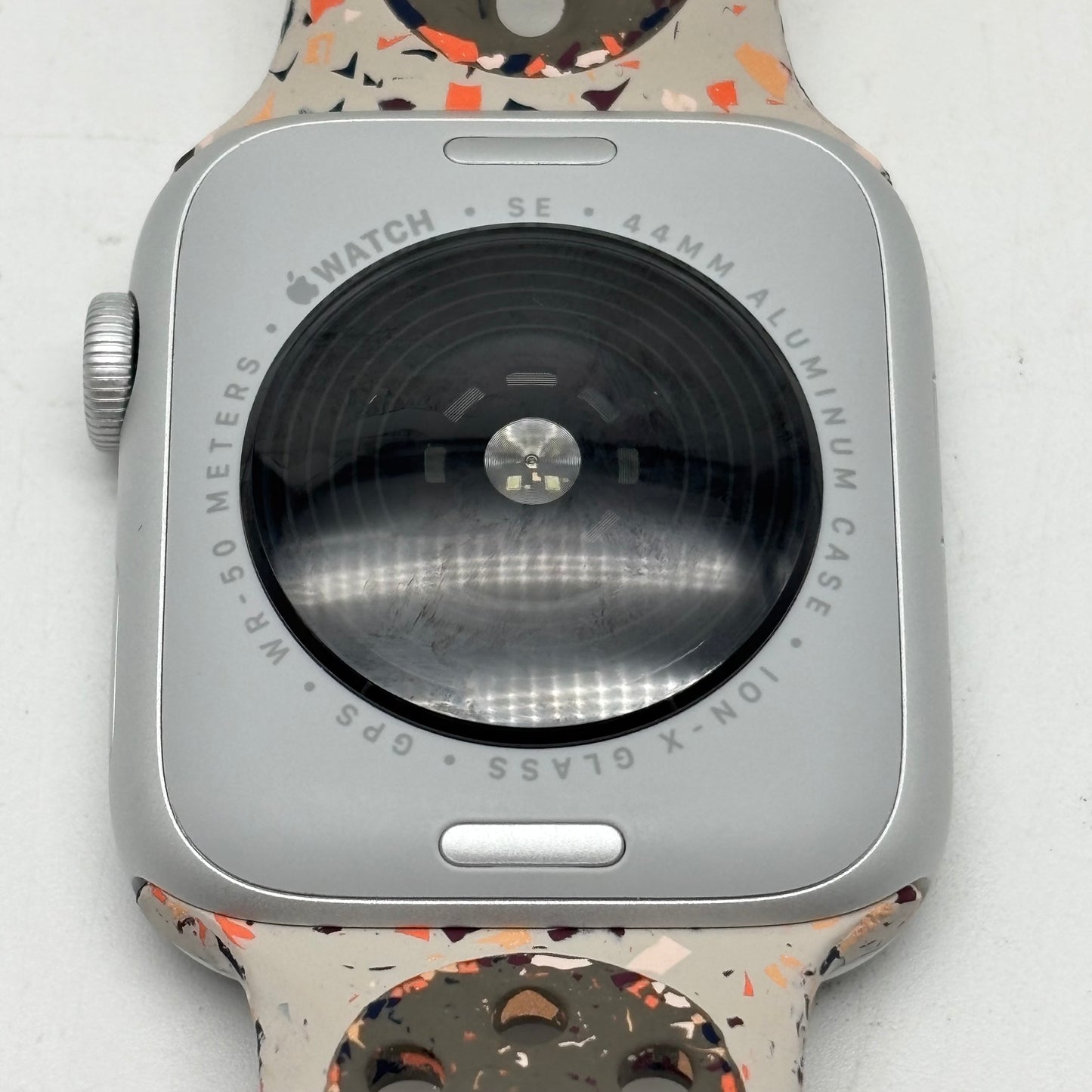 GPS Only Apple Watch SE 2nd Gen 44MM Silver Aluminum White Nike Sport Band