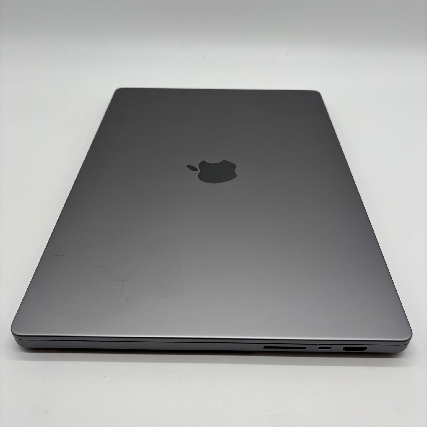 2021 Apple MacBook Pro 16" M1 Pro 16C GPU 3.2GHz 16GB RAM 512GB SSD A2485