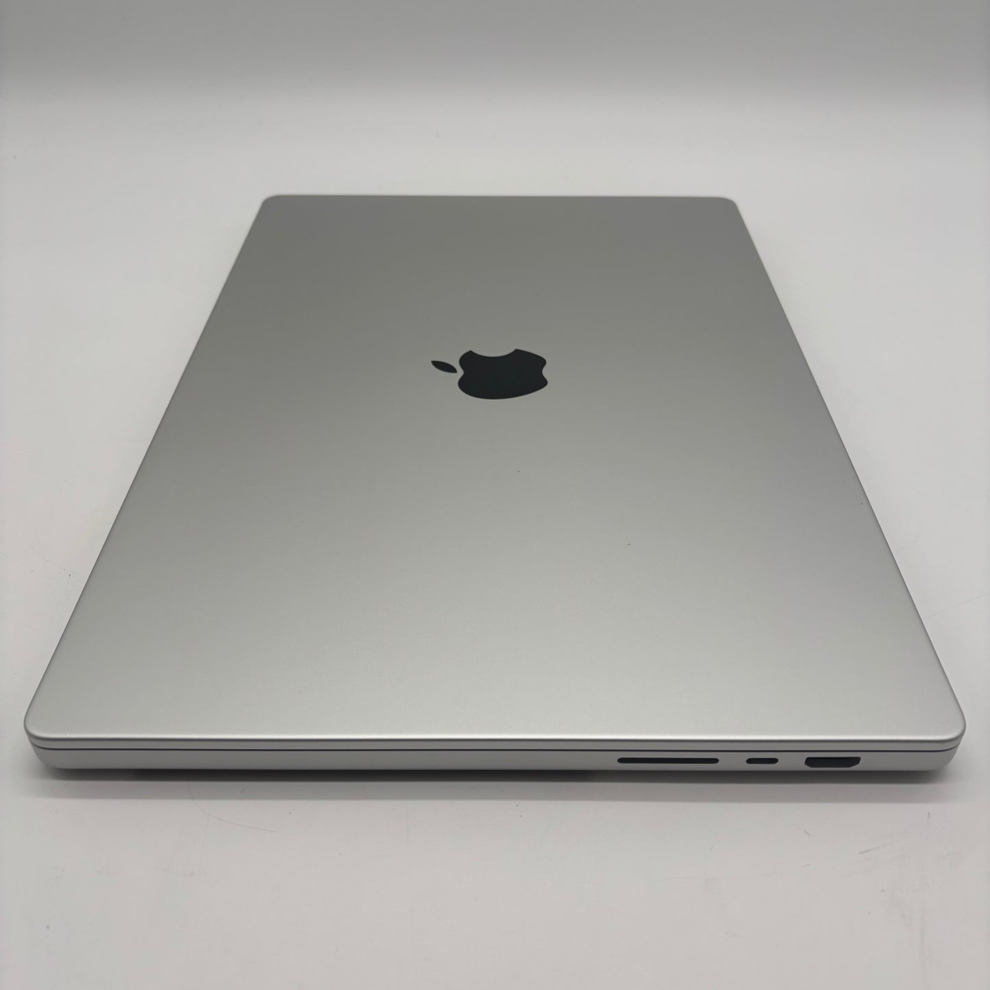 2021 Apple MacBook Pro 16" M1 Pro 3.2GHz 16GB RAM 512GB SSD Silver