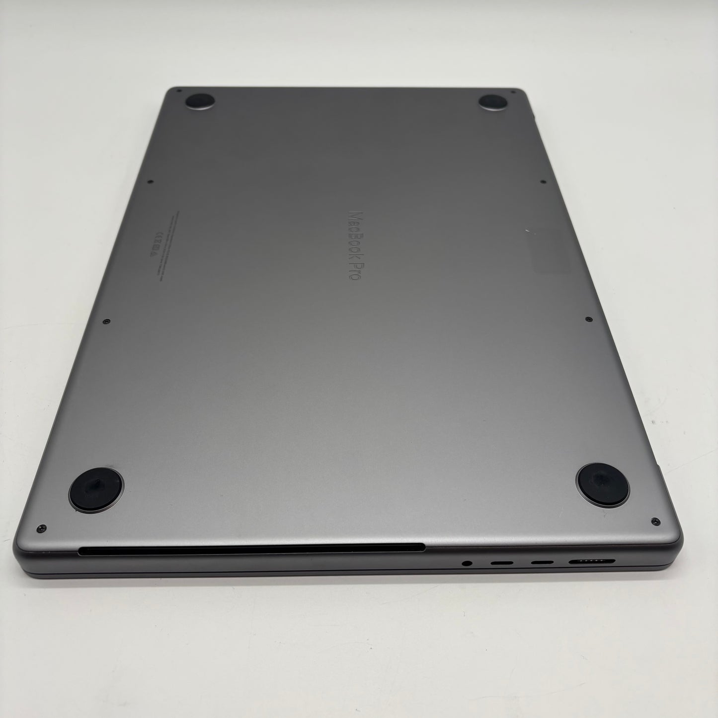 2021 Apple MacBook Pro 16" M1 Max 24C GPU 3.2GHz 64GB RAM 1TB SSD A2485