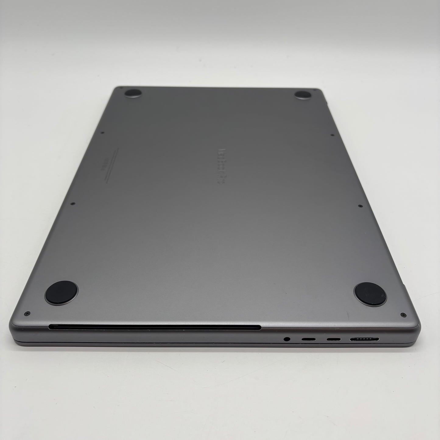 2021 Apple MacBook Pro 16" M1 Pro 16C GPU 3.2GHz 16GB RAM 512GB SSD A2485