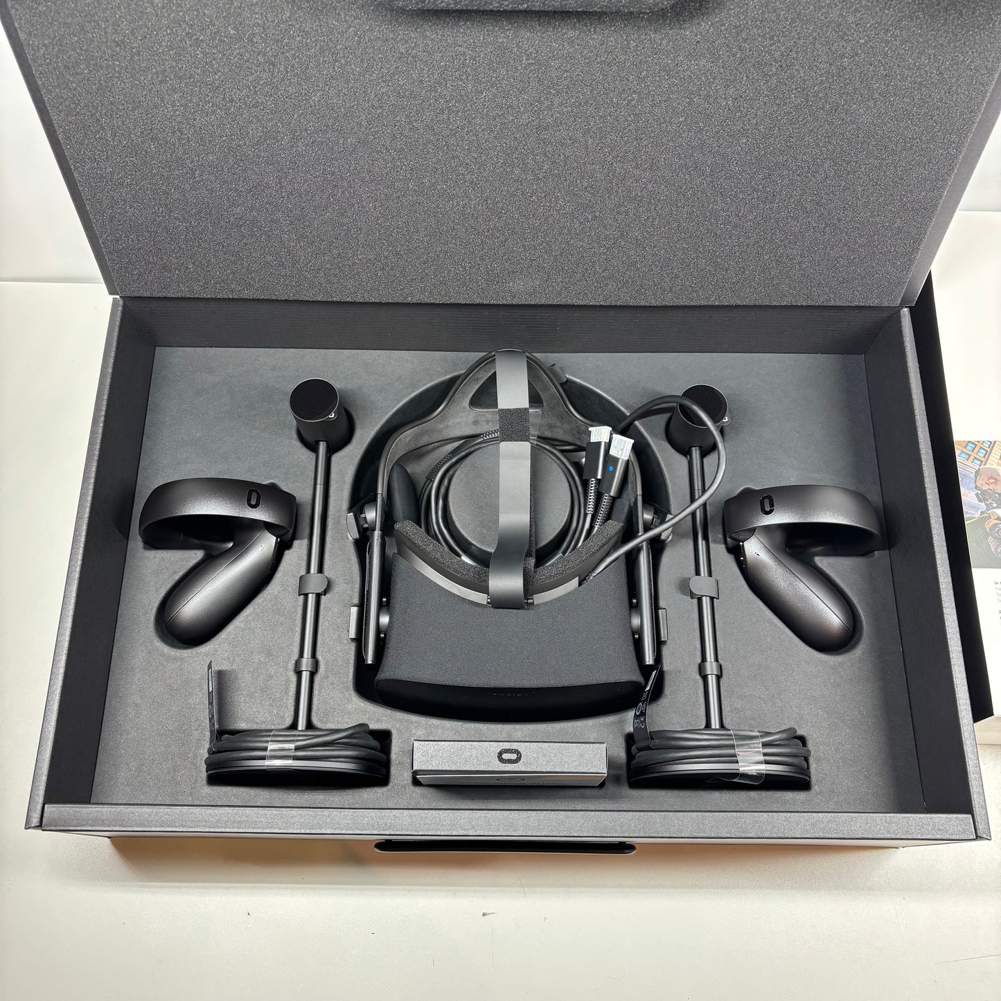 Oculus Rift Standalone All-in-One VR Headset NIB New in Box