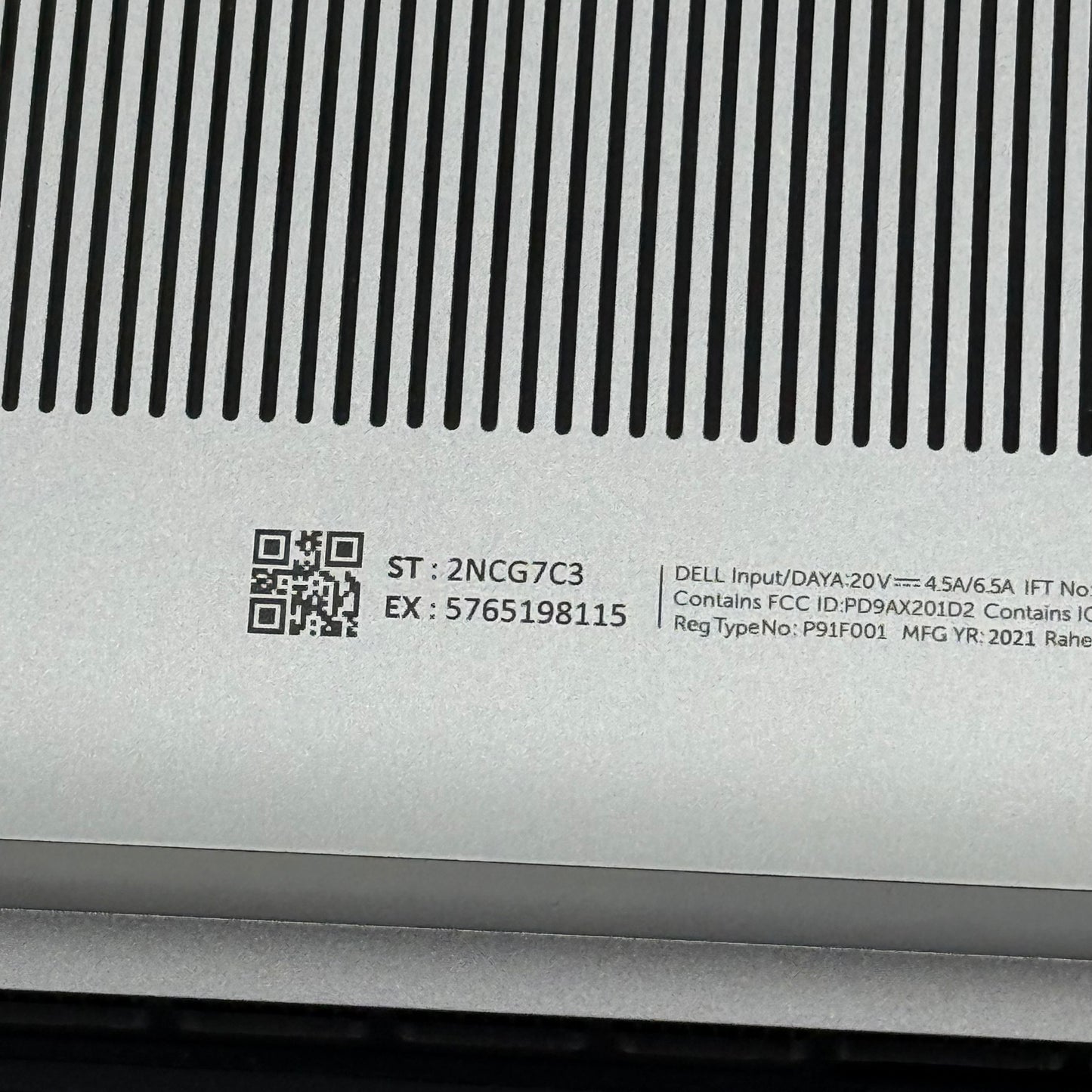 Dell XPS 15 9500 i7-10750H 2.6GHz 16GB RAM 256GB SSD GTX 1650 Ti 4K UHD+ Touch