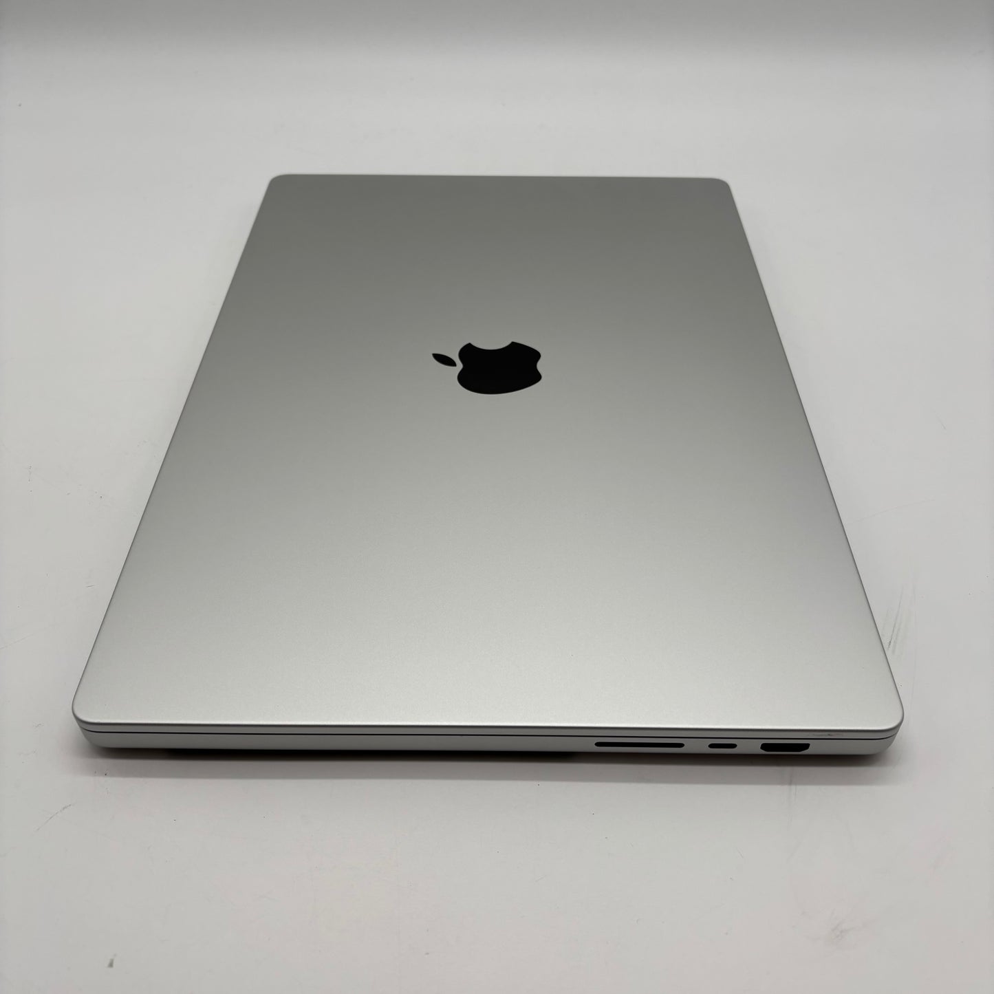 2023 Apple MacBook Pro 16" M3 Pro 18C GPU 4.0GHz 18GB RAM 1TB SSD A2991