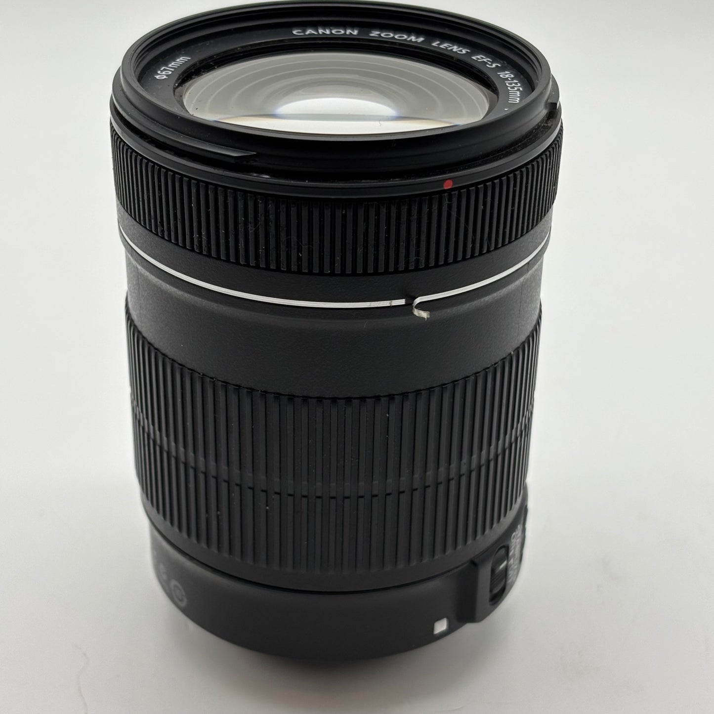 Canon 18-135mm f/.45m/1.5ft Camera Lens