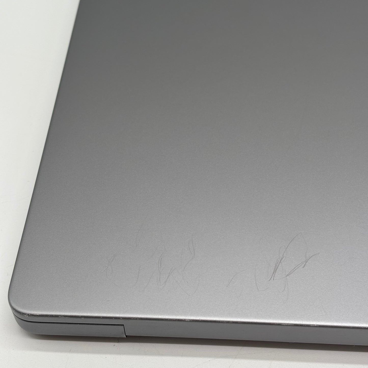2021 Apple MacBook Pro 16" M1 Pro 16C GPU 3.2GHz 16GB RAM 512GB SSD MK183LL/A