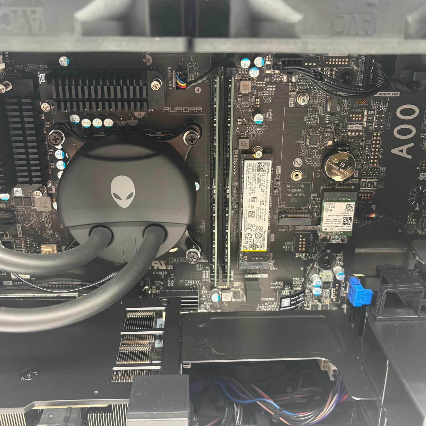 Alienware Aurora 16 i7-14700KF 3.40GHz 32GB RAM 1TB SSD Nvidia GeForce RTX 4070