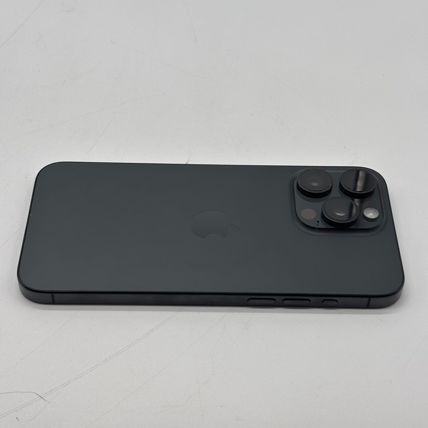 Factory Unlocked Apple iPhone 15 Pro Max 256GB Black Titanium NU663LL/A