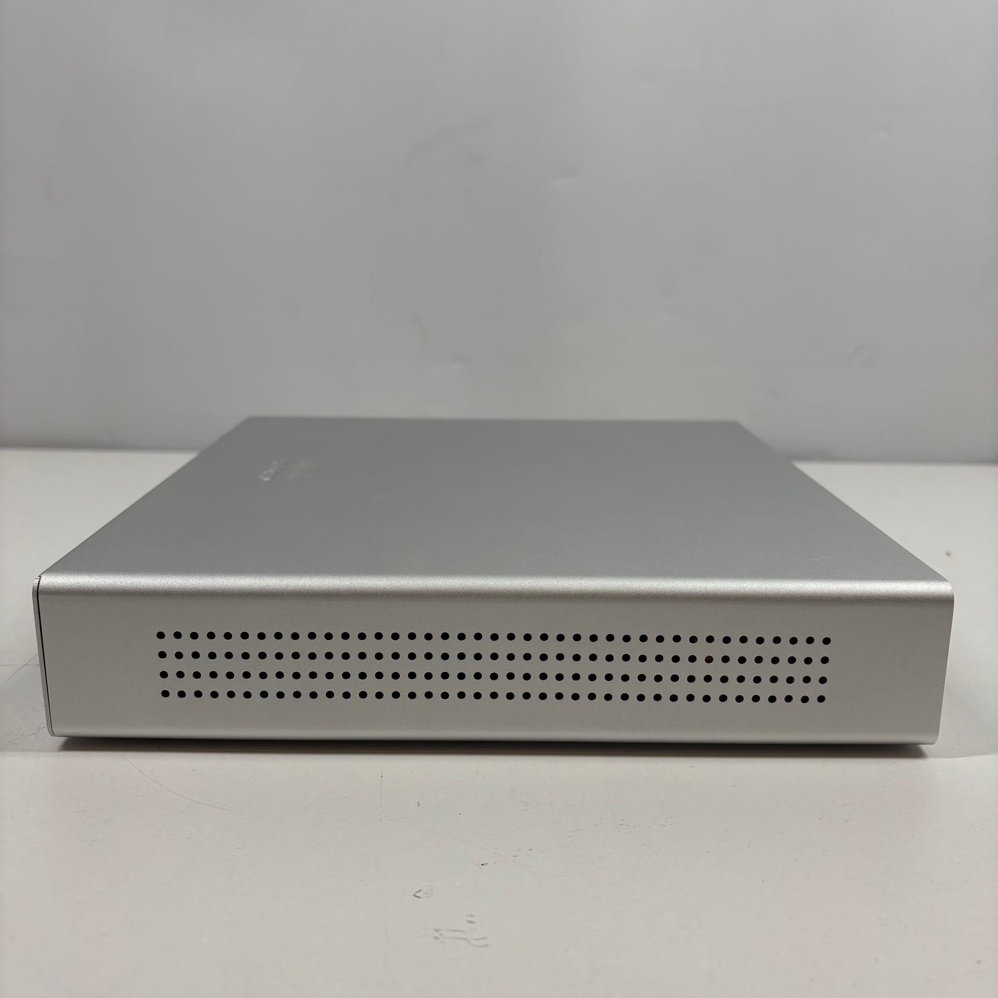 Cisco Meraki 8-Port Gigabit Ethernet Switch PoE Unclaimed MS220-8P