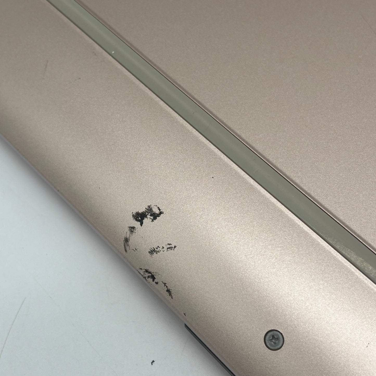 HP Laptop 17-CA0017DS 17.3" A9-9425 3.1GHz 8GB RAM 256GB SSD