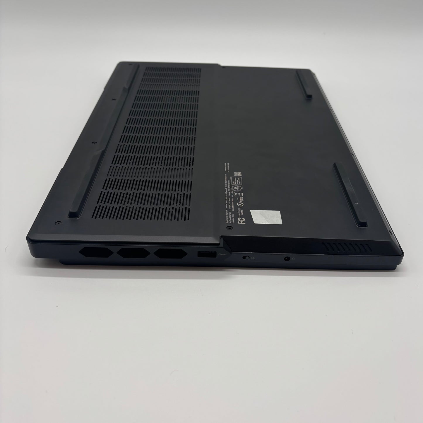 Lenovo Legion Pro 7 i9-13900HX 2.20 GHz 32GB RAM 1TB SSD GeForce RTX 4080