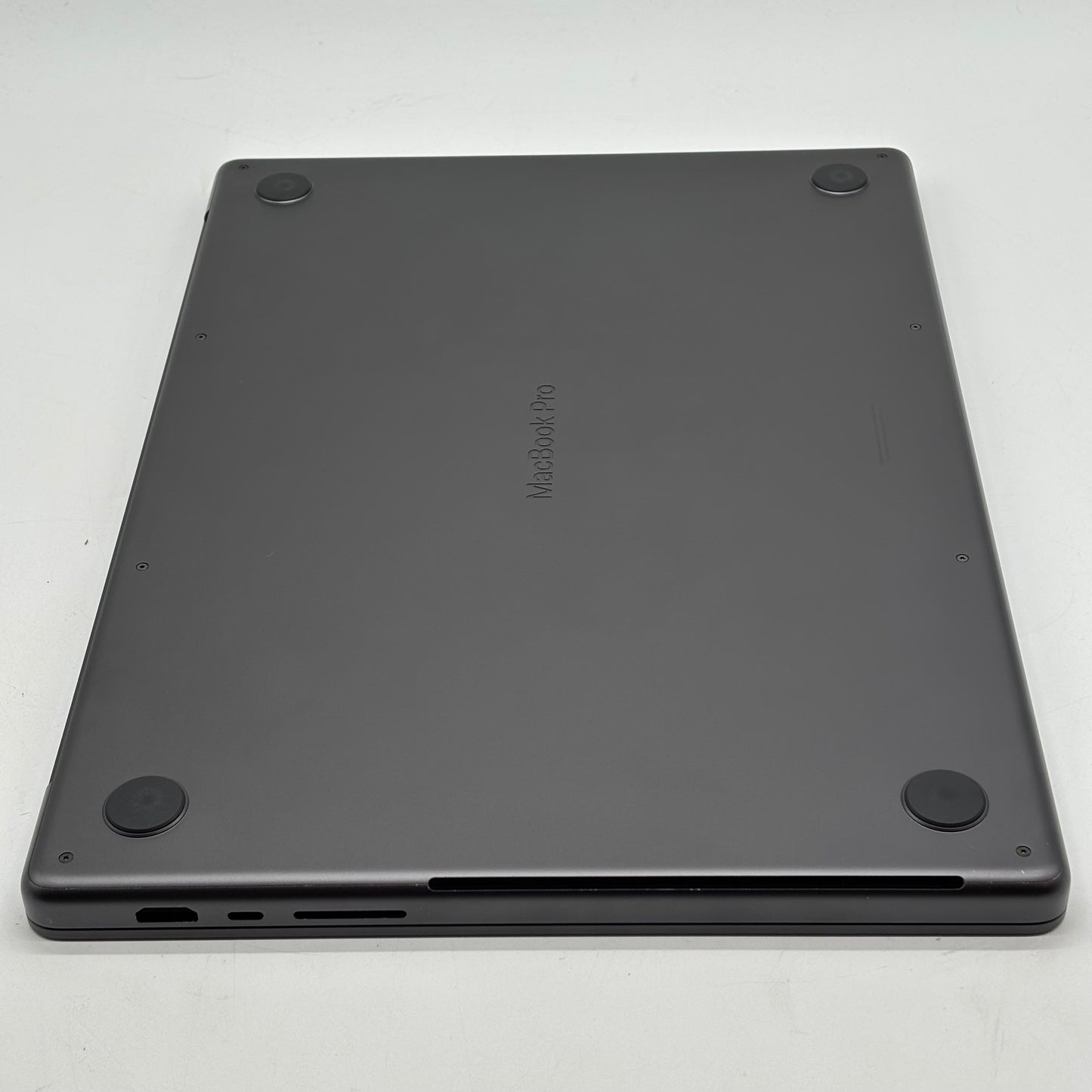 2023 Apple MacBook Pro 16" M3 Pro 4.0GHz 18GB RAM 512GB SSD A2991