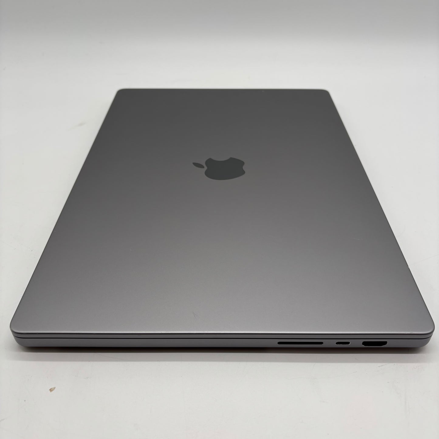 2021 Apple MacBook Pro 16" M1 Max 24C GPU 3.2GHz 32GB RAM 1TB SSD A2485
