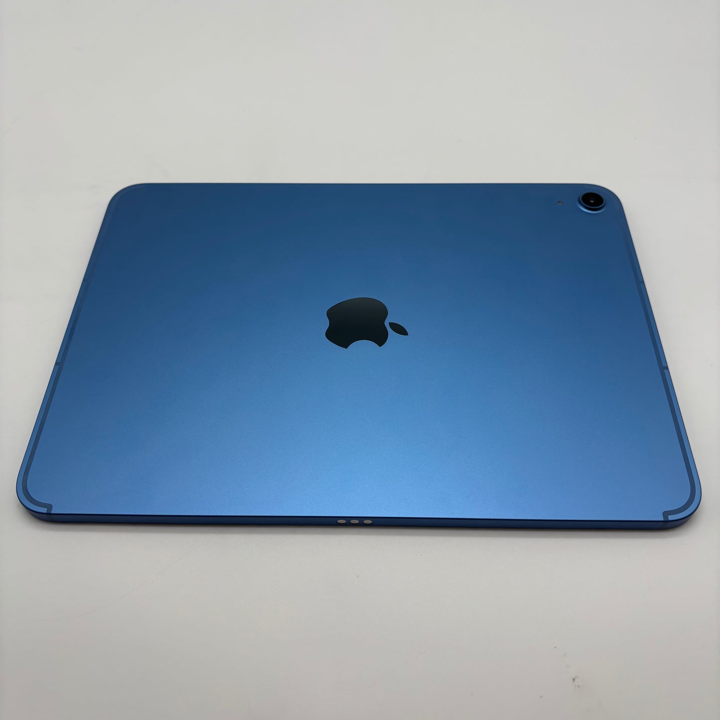 Unlocked Apple iPad 11" (A16) 128GB Blue MD7G4LL/A