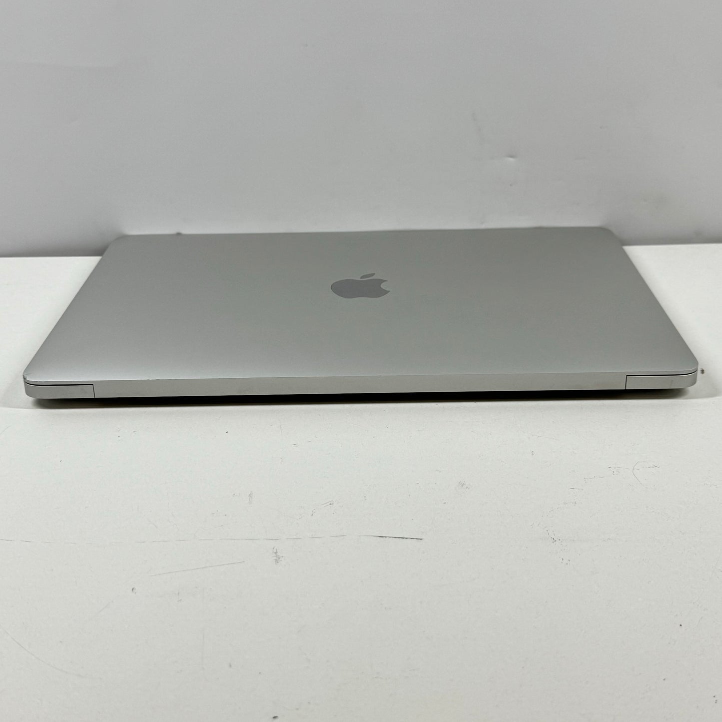 2019 Apple Macbook Air 13" i5 1.6GHz 16GB RAM 256GB SSD Silver A1932