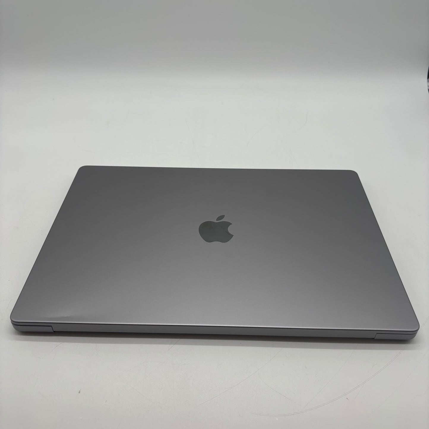 2021 Apple MacBook Pro 16" M1 Pro 16 Core 3.2GHz 16GB RAM 512GB SSD A2485