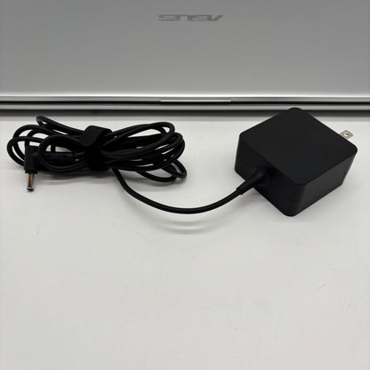 Asus Vivobook 17 X712J 17.3" i5-1035G1 1.0GHz 12GB RAM 500GB SSD