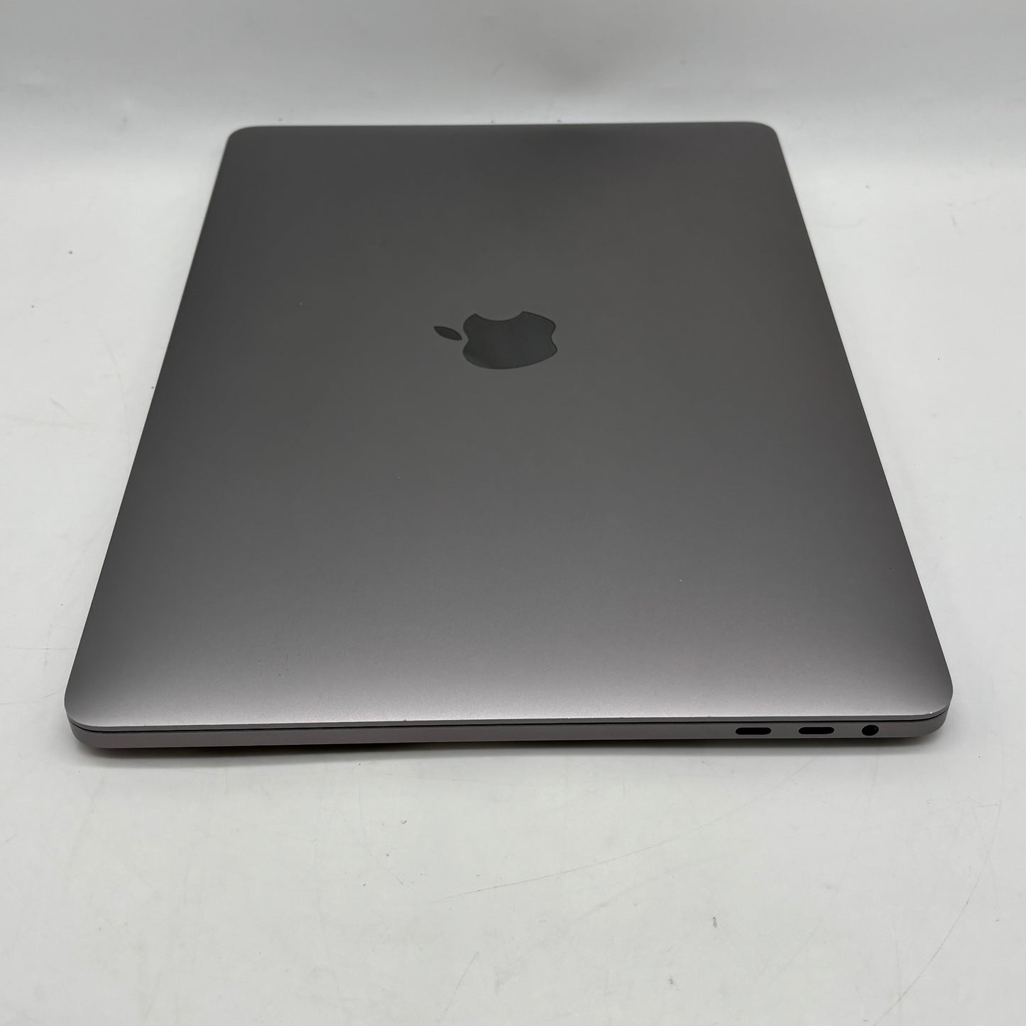 2020 Apple MacBook Pro 13.3" i5 2.0GHz 16GB RAM 1TB SSD Space Gray A2251