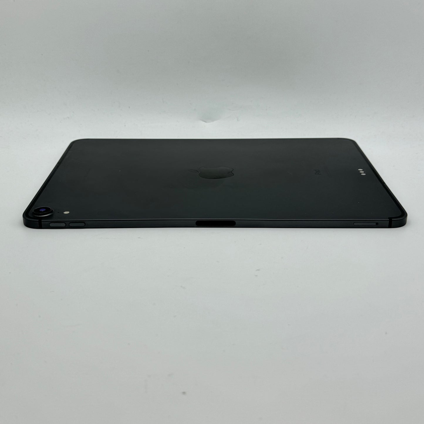 Broken Unlocked Apple iPad Pro 11" 1st Gen 64GB 16 A2013