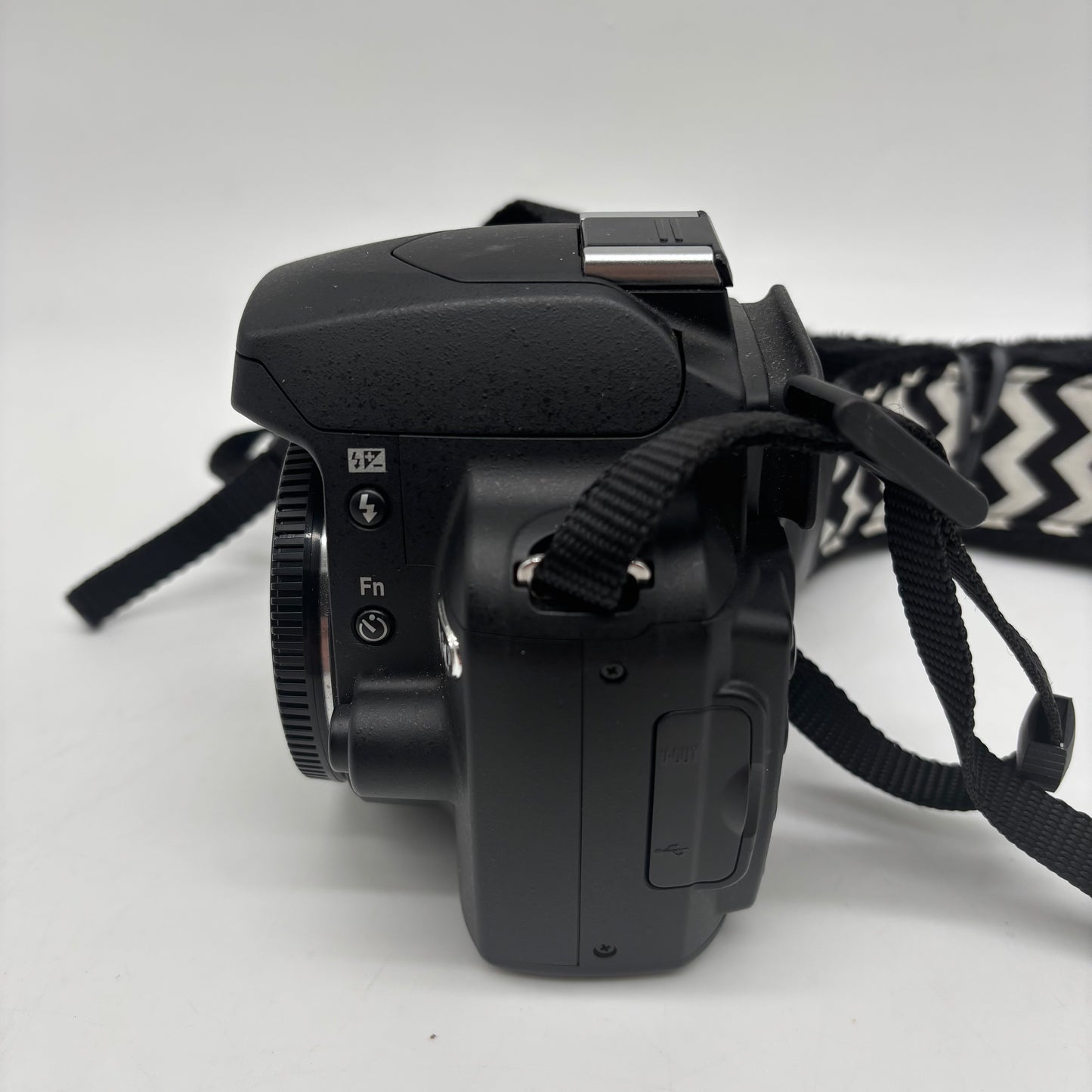 Nikon D60 10.2MP Digital SLR DSLR Camera 4566 Shutter Count