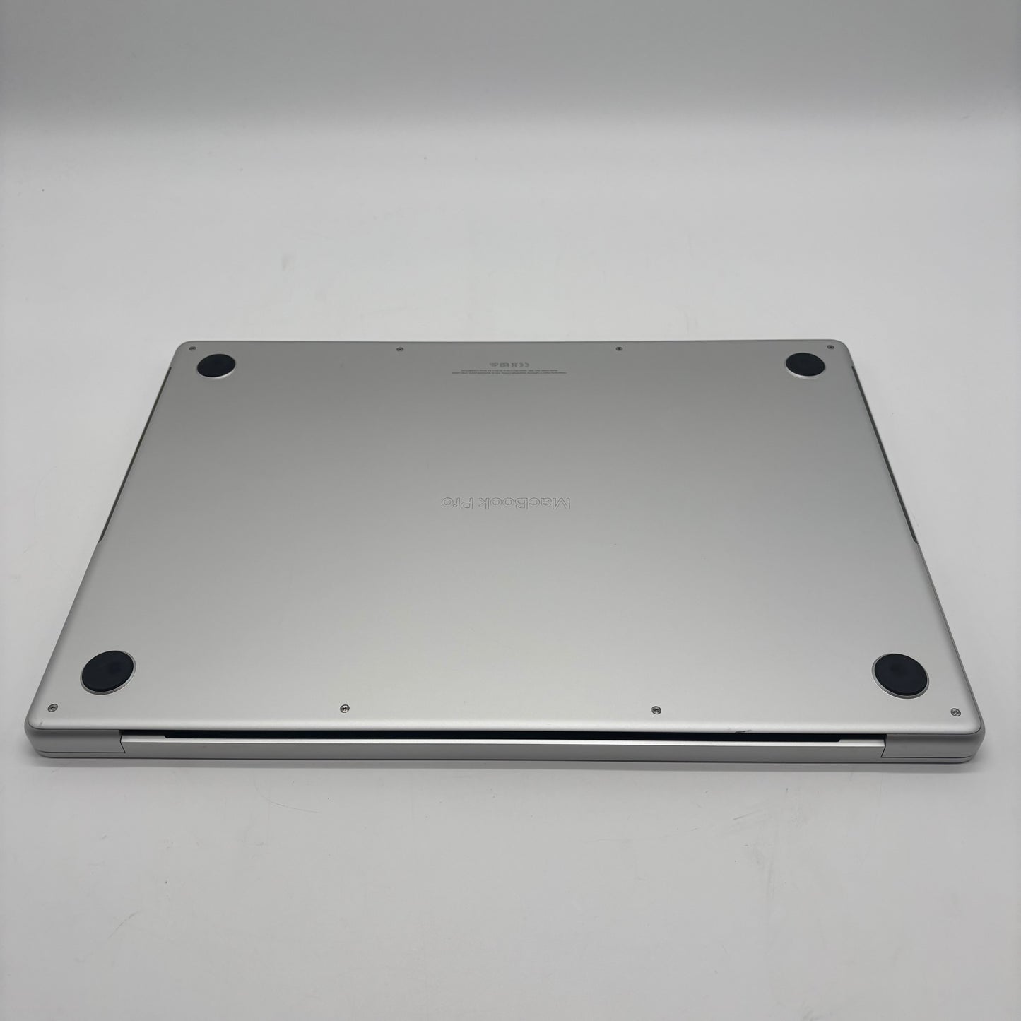 2021 Apple MacBook Pro 16" M1 Pro 3.2GHz 16GB RAM 512GB SSD Silver