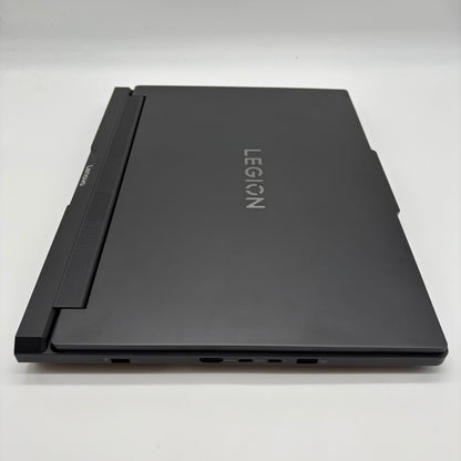Lenovo Legion 7 Pro 16" Core Ultra 9 275HX 2.7GHz 64GB RAM 1TB SSD RTX 5090