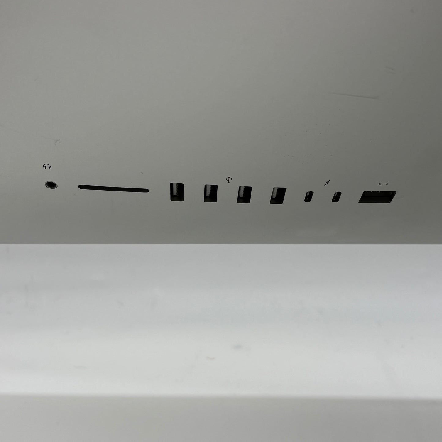 2019 Apple iMac 21.5" i5 3.0GHz 8GB RAM 1TB Fusion Silver A2116