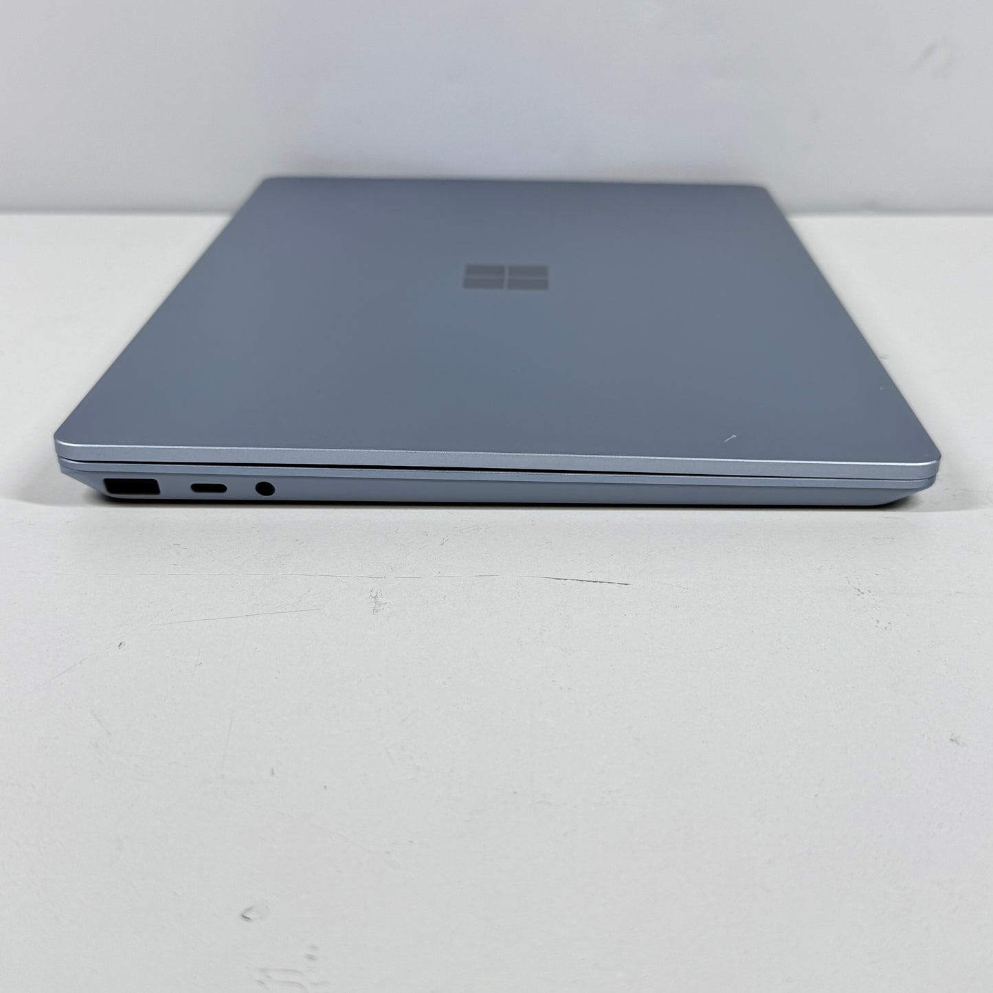 Microsoft Surface Laptop Go 2 2013 12.4" i5-1135G7 2.4GHz 8GB RAM 128GB SSD