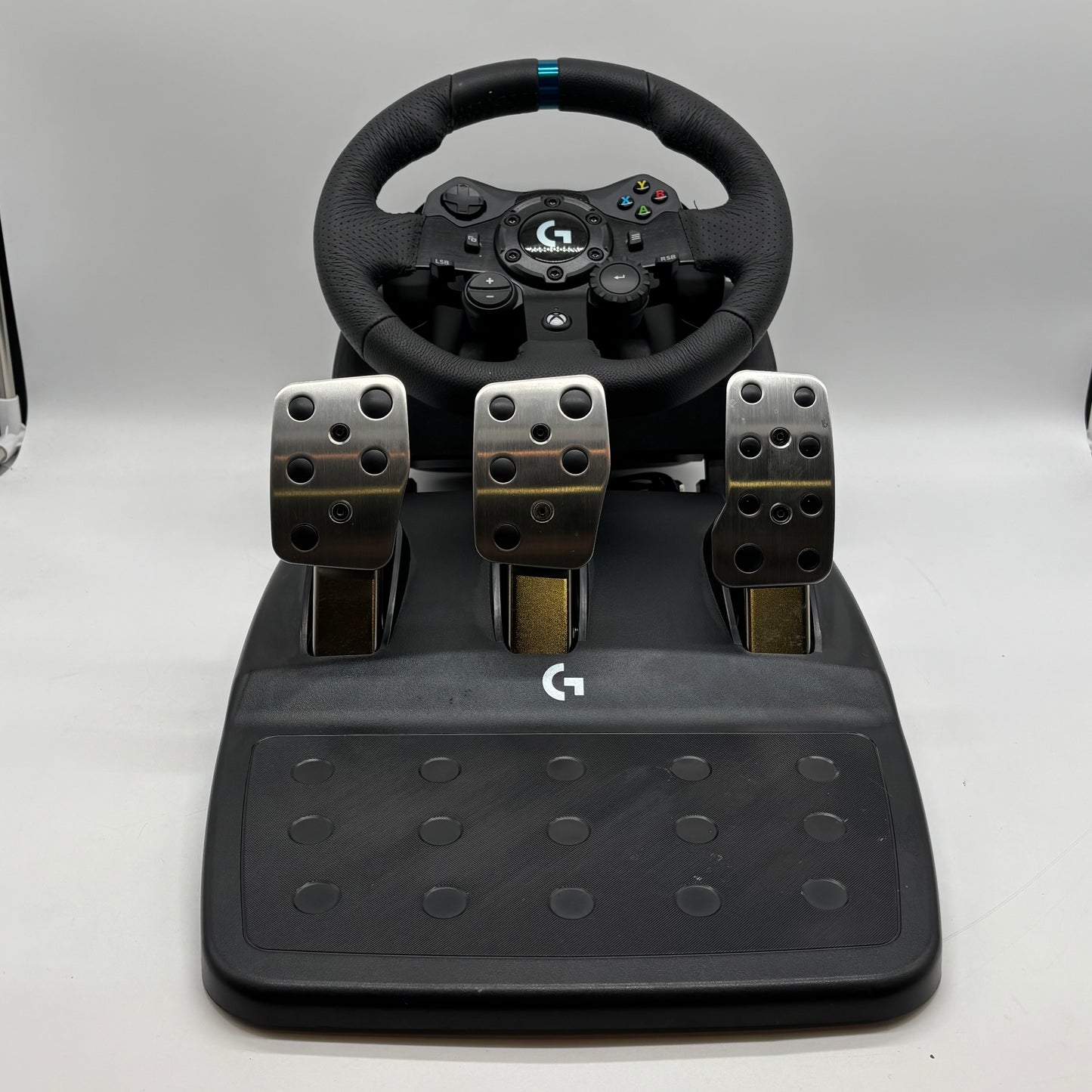 Logitech G923 Steering Wheel and Pedals For Xbox One & PC 841-000060