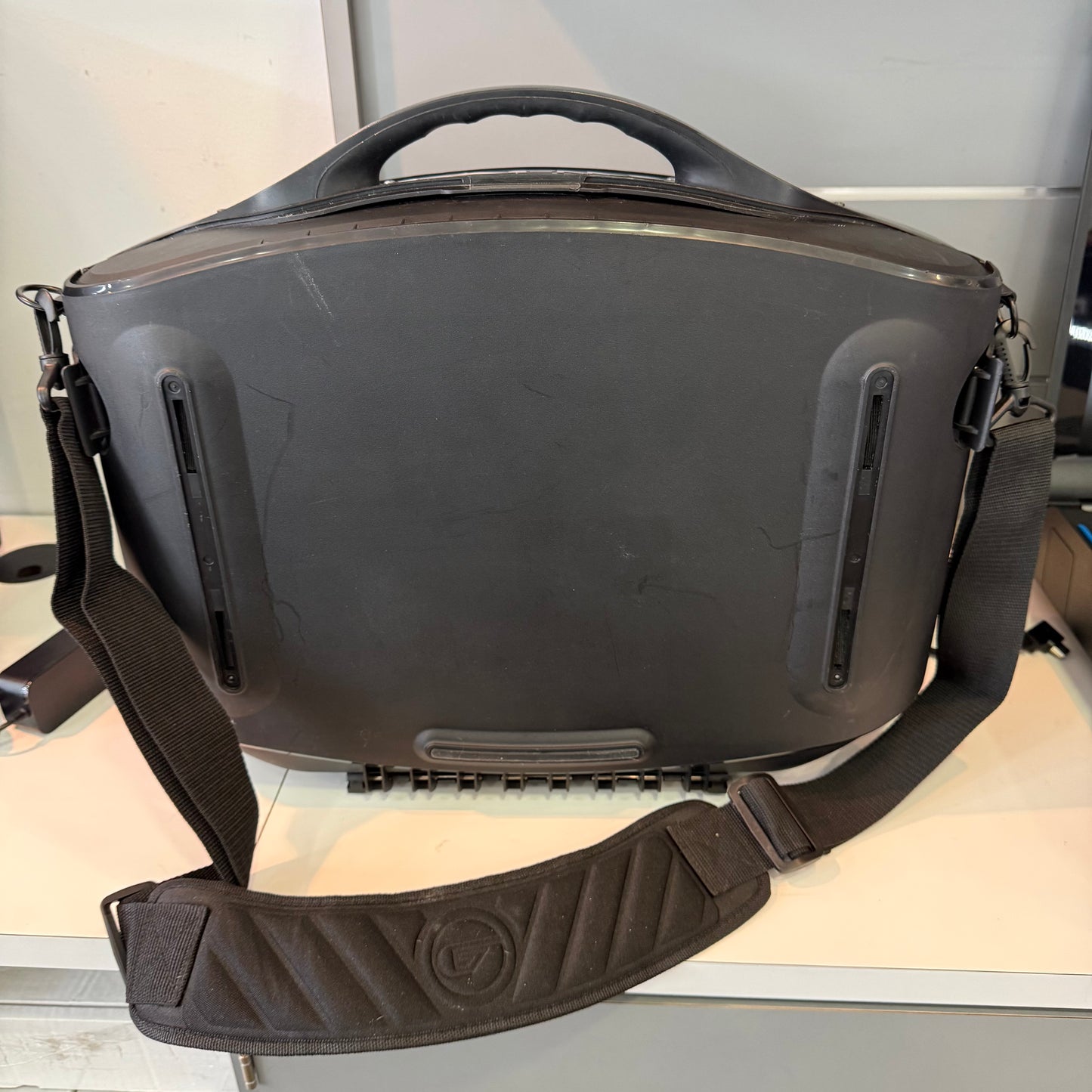 GAEMS Vanguard Personal Gaming Enviroment Portable Monitor G190