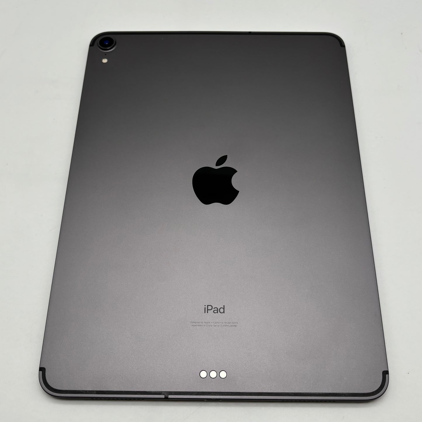 Unlocked Apple iPad Pro 11" 1st Gen 64GB Space Gray MU0P2LL/A