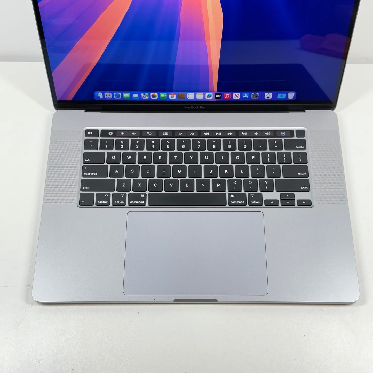 2019 Apple MacBook Pro 16" i7 2.6GHz 16GB RAM 512GB SSD Space Gray A2141