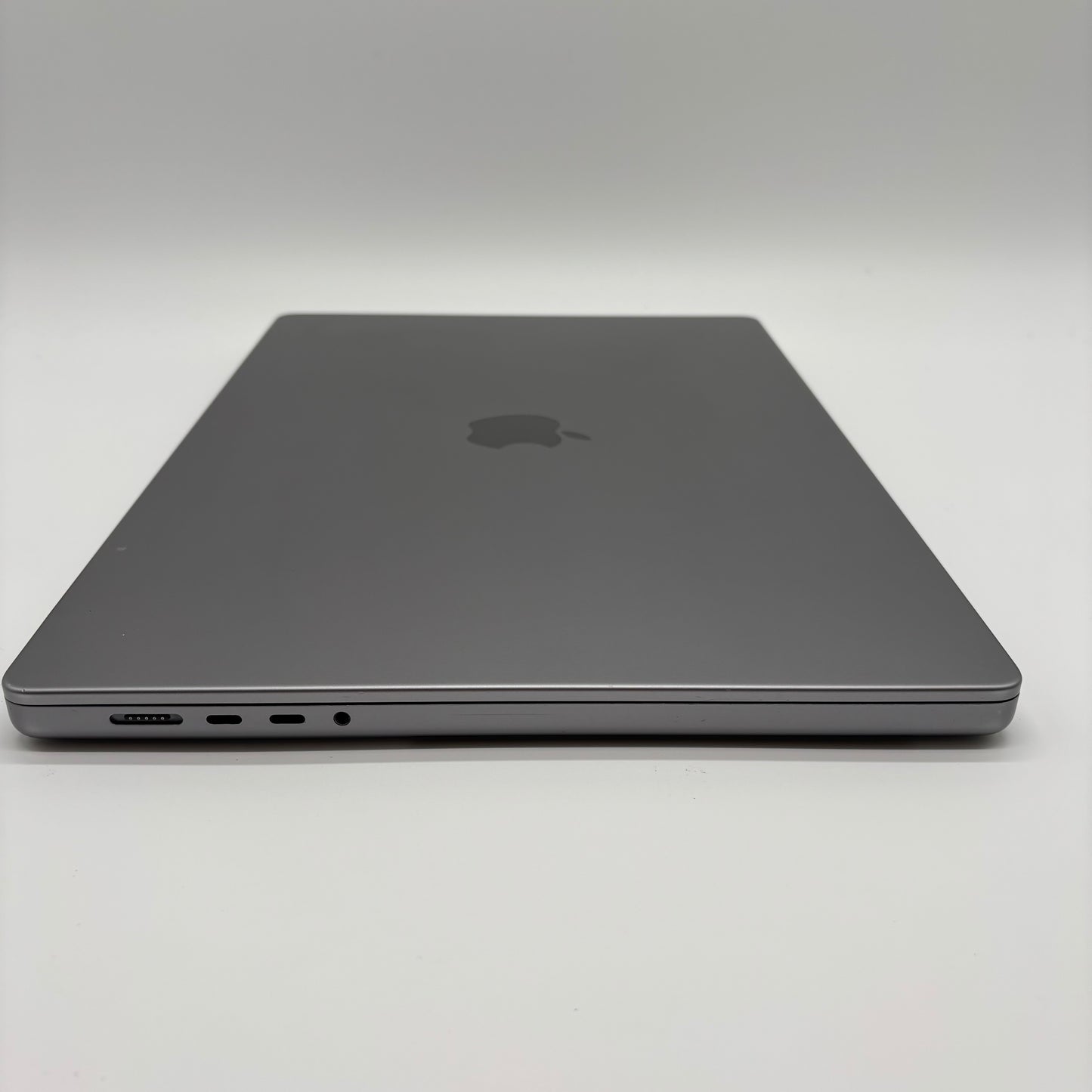 2021 Apple MacBook Pro 16" M1 Max 32C GPU 3.2GHz 64GB RAM 4TB SSD G14X5LL/A