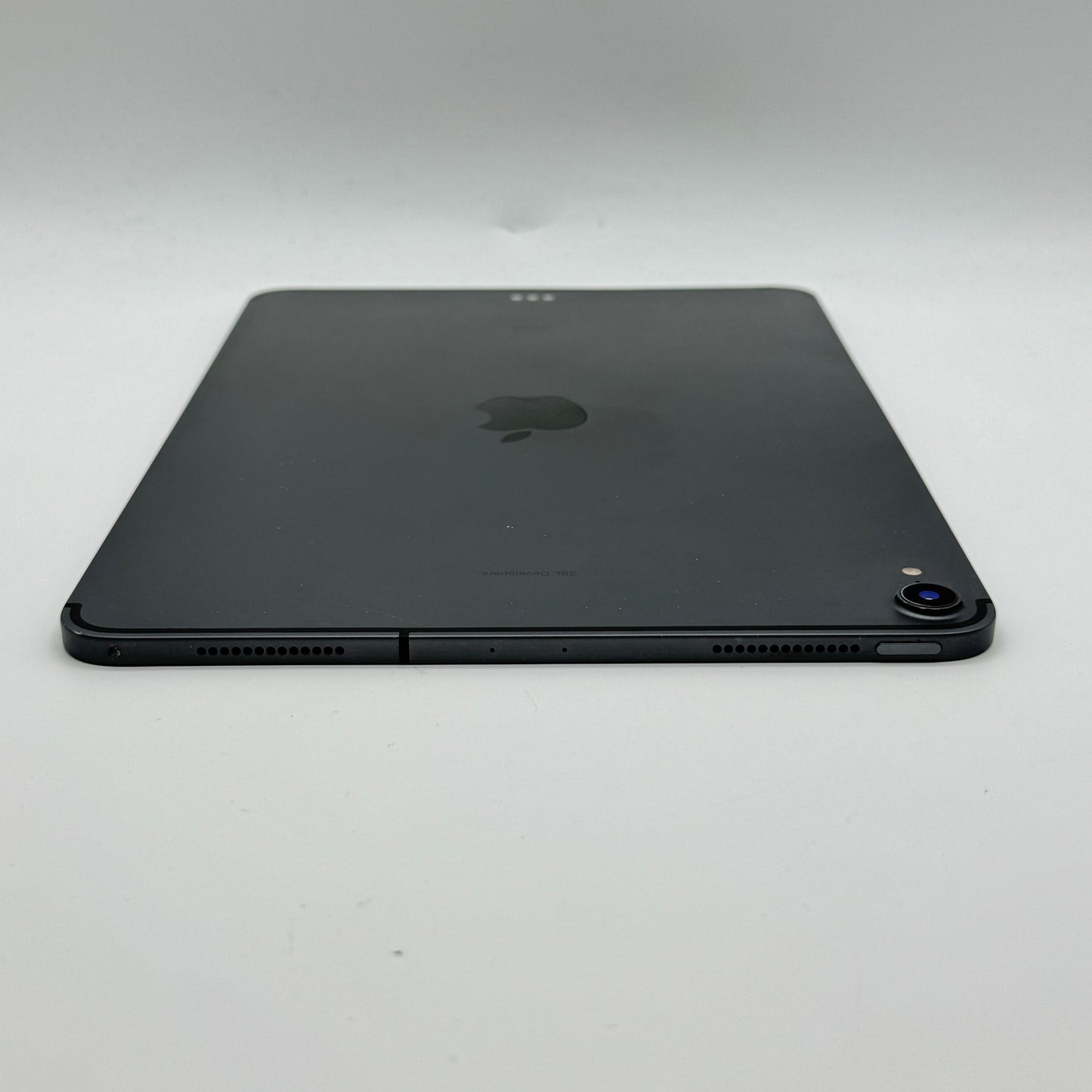 Broken Unlocked Apple iPad Pro 11" 1st Gen 64GB 16 A2013