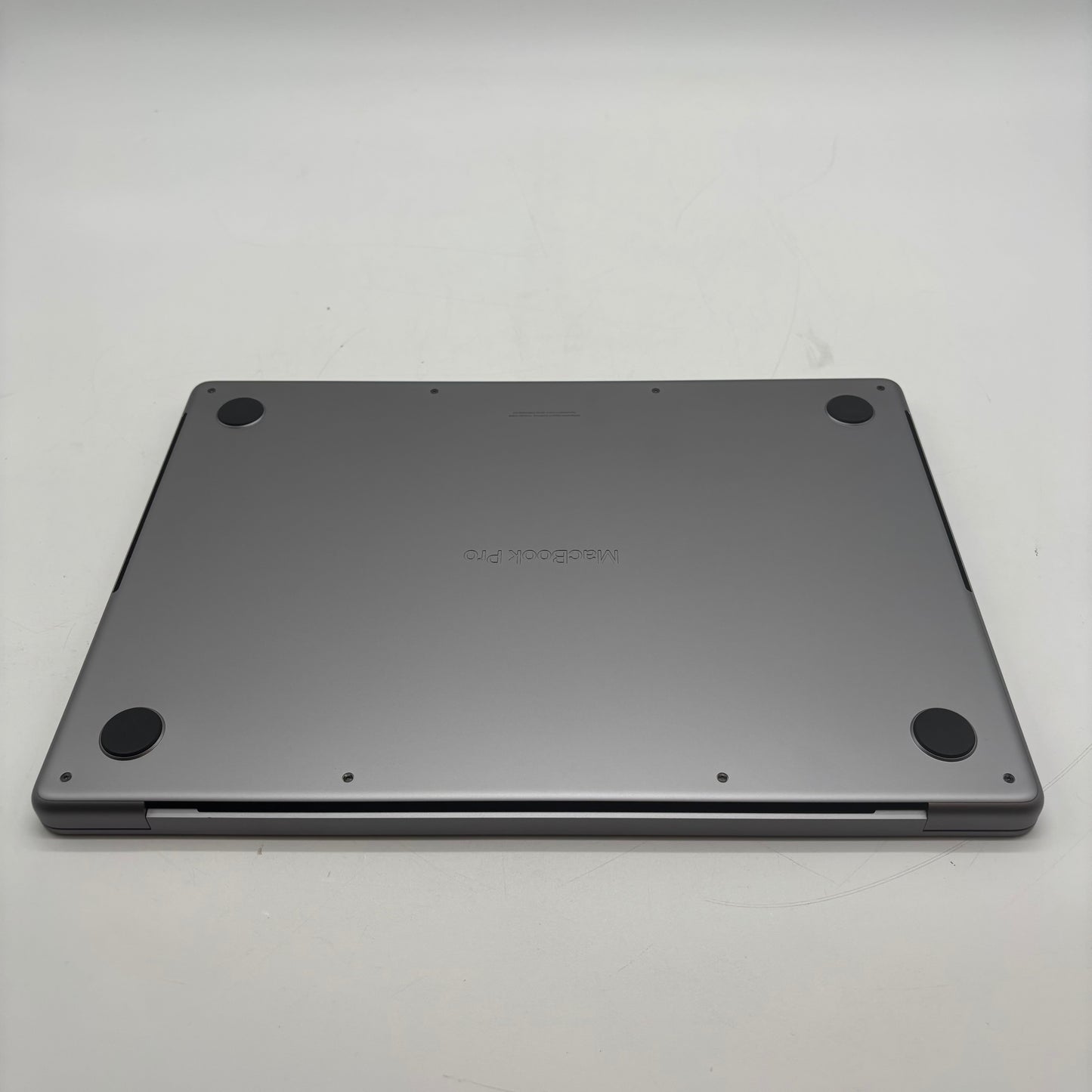 2023 Apple MacBook Pro 14" M3 10 Core 4.0GHz 8GB RAM 512GB SSD A2918