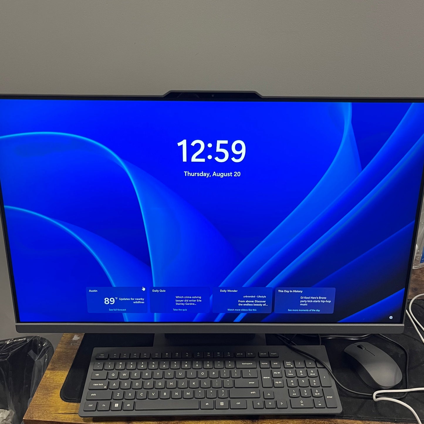 Lenovo IdeaCentre AIO 27IRH9 27" i5-13420H 2.1GHz 16GB RAM 512GB SSD
