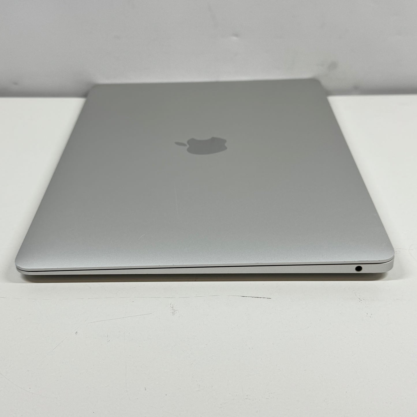 2019 Apple MacBook Air 13" i5 1.6GHz 16GB RAM 256GB SSD Silver A1932