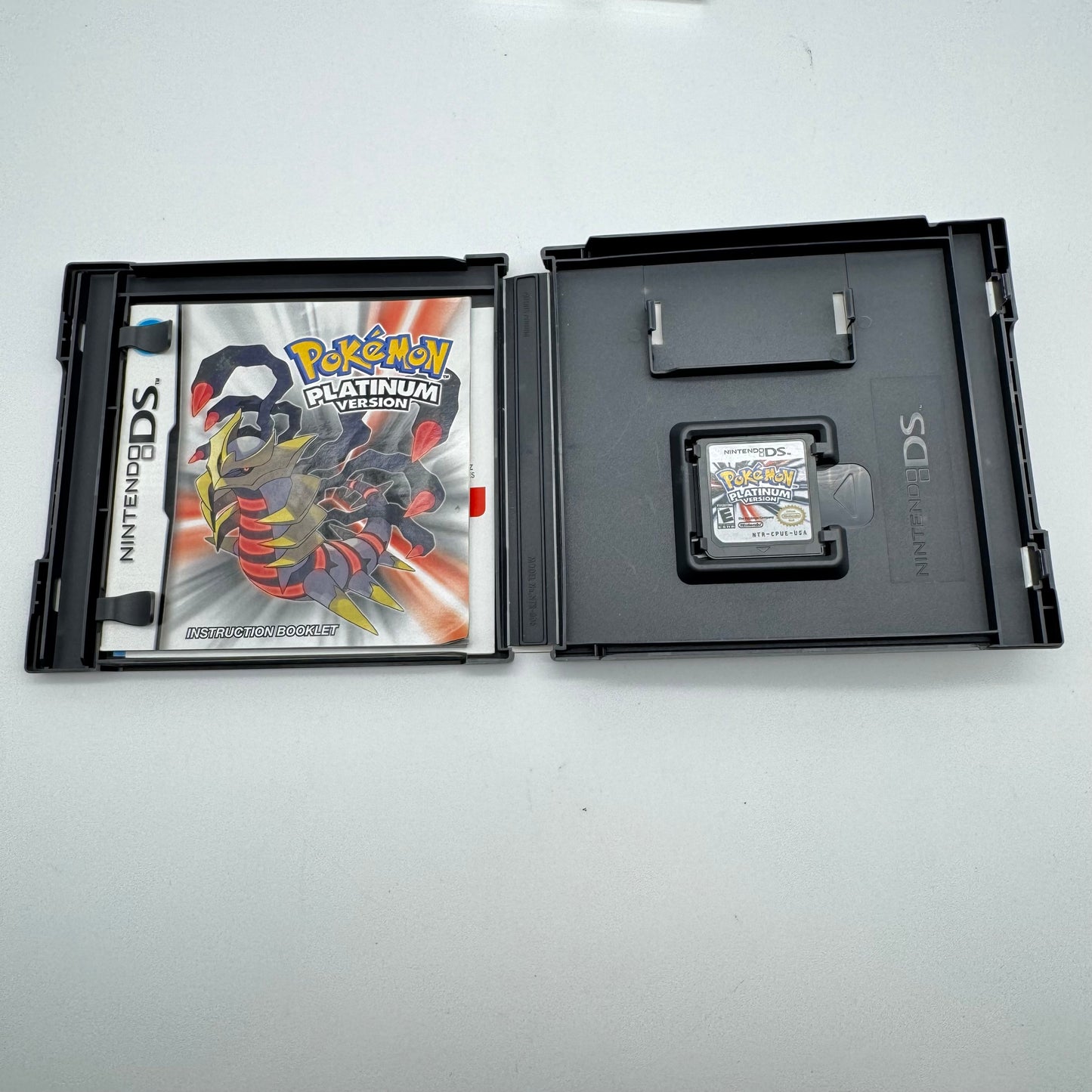 Pokemon Platinum (Nintendo DS, 2009)